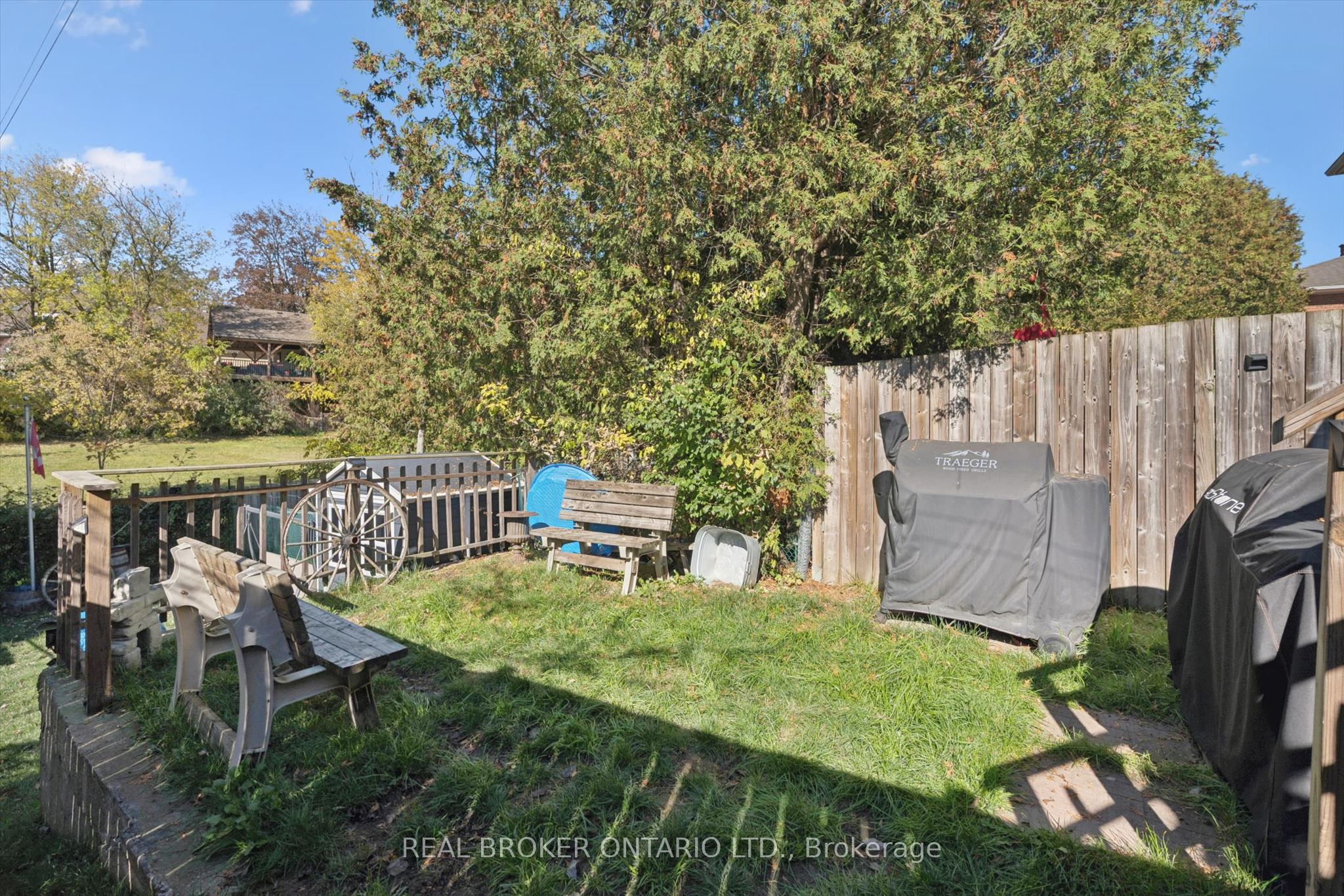 100 Waverley Drive Property Photo 28