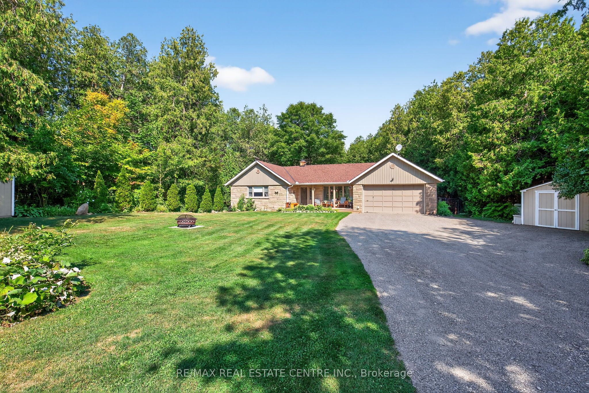 16 Cedar Lane Property Photo 4