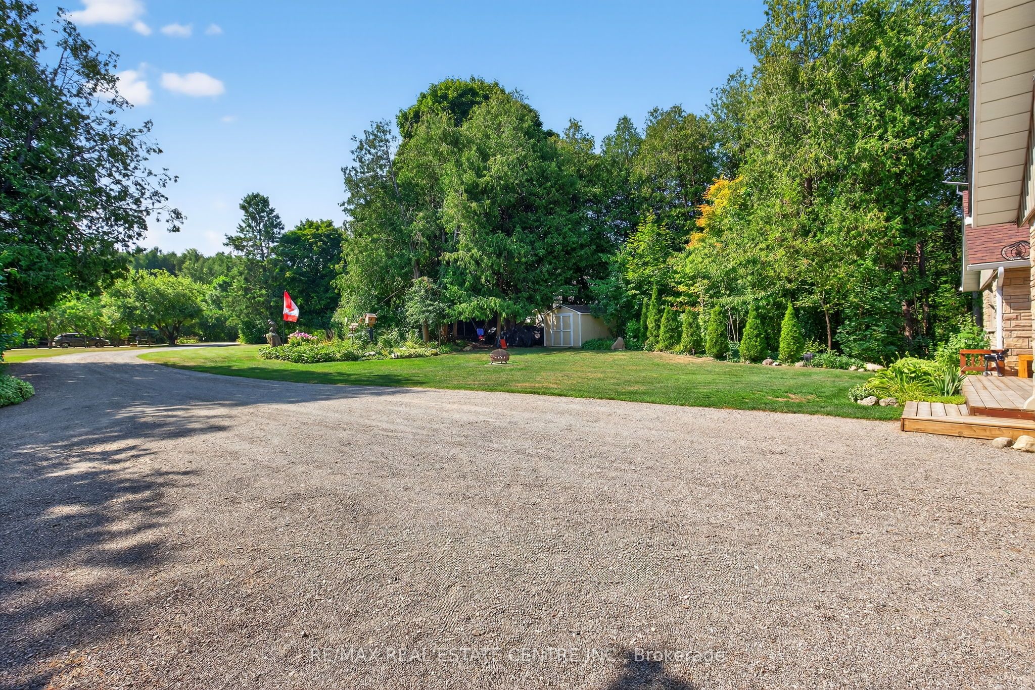 16 Cedar Lane Property Photo 15