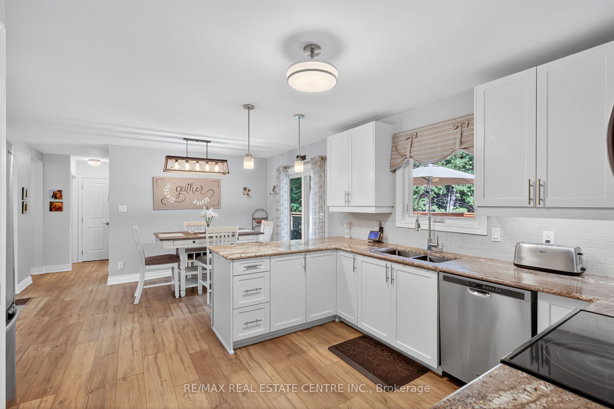 16 Cedar Lane Property Photo 18