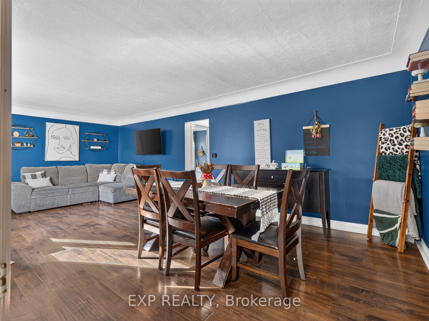 147 Dover Road Property Photo 5