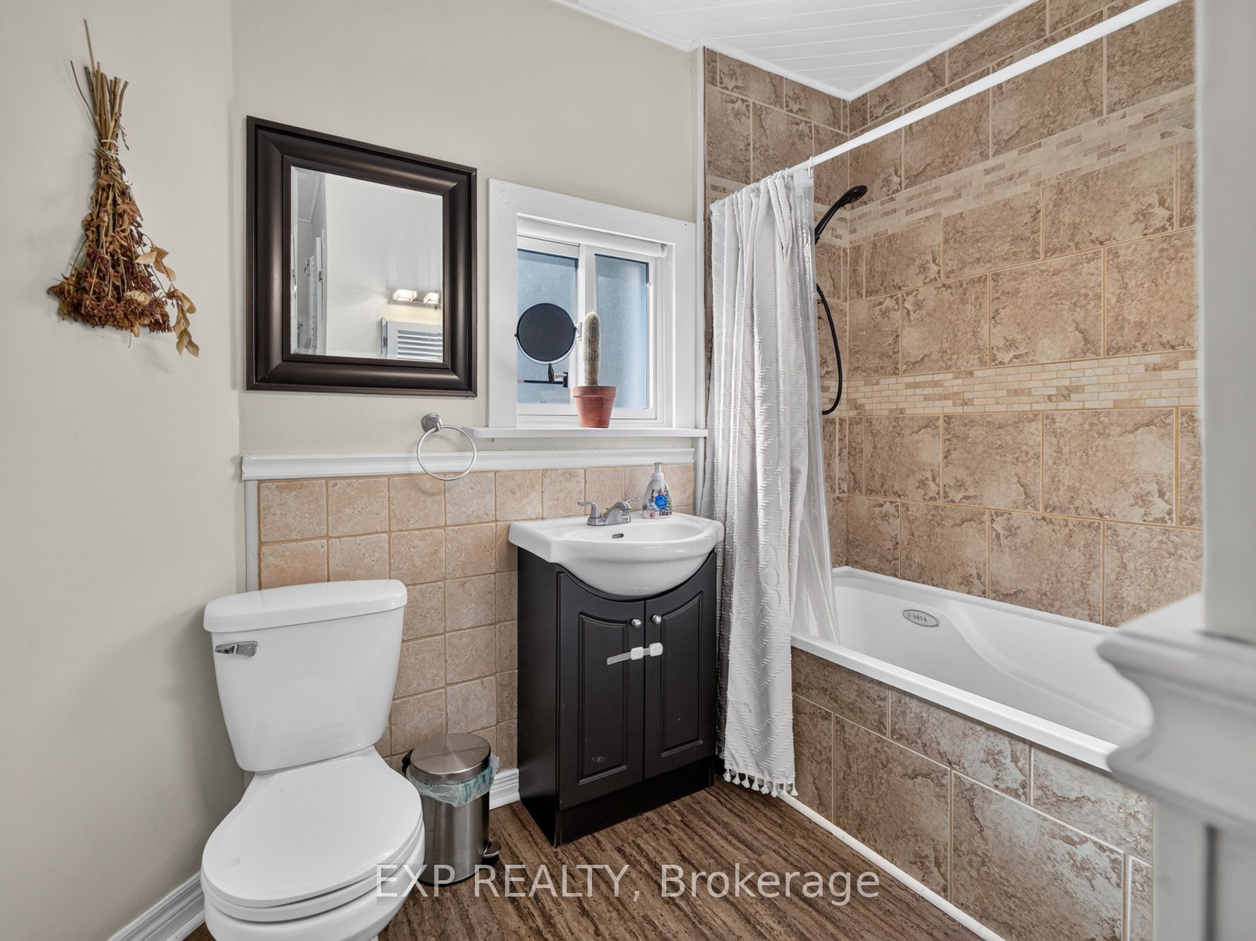 147 Dover Road Property Photo 13