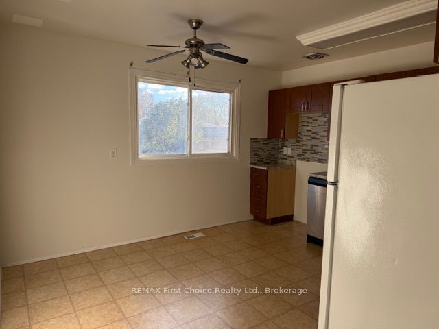 254 Perth Crescent Property Photo 7