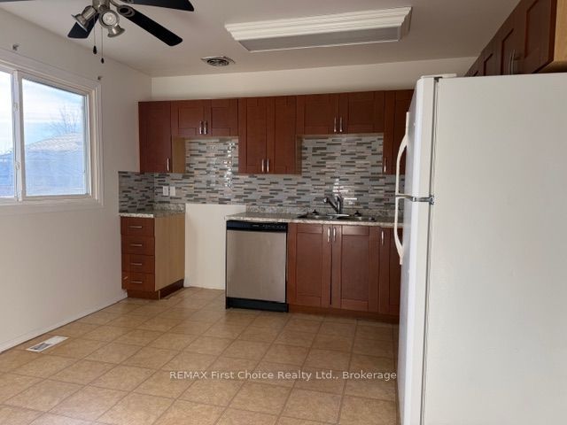 254 Perth Crescent Property Photo 8