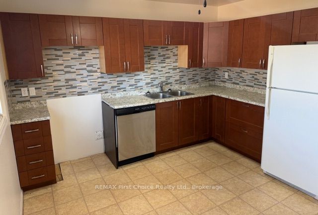 254 Perth Crescent Property Photo 9