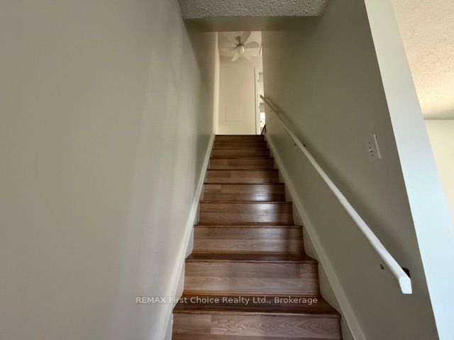 254 Perth Crescent Property Photo 11