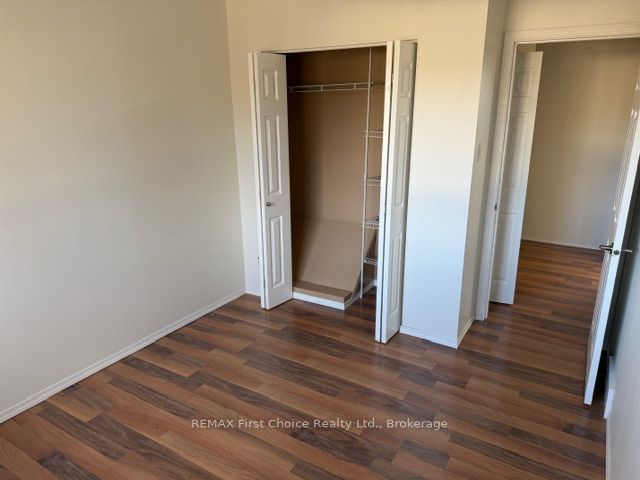 254 Perth Crescent Property Photo 13