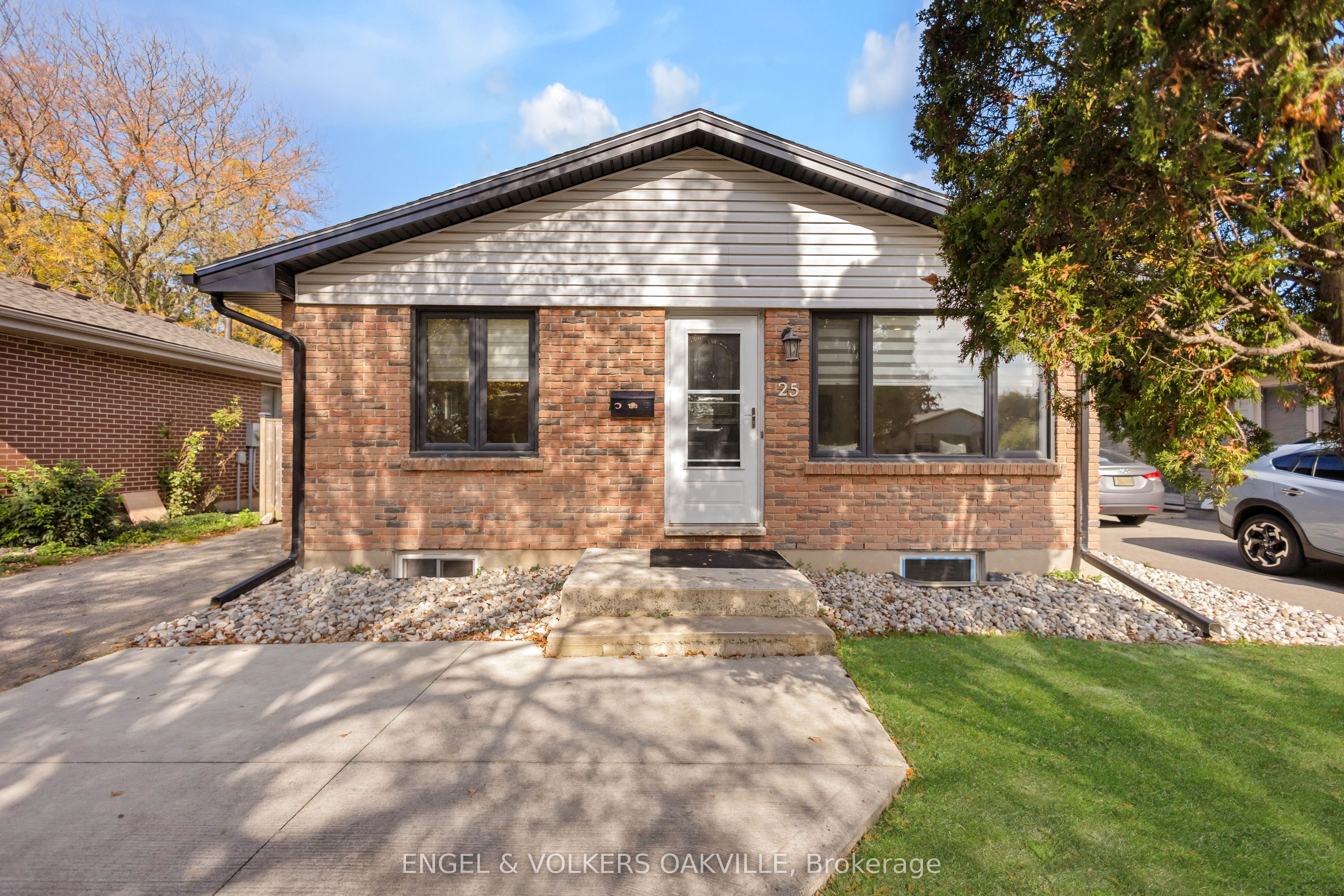 25 Hines Crescent Property Photo 1