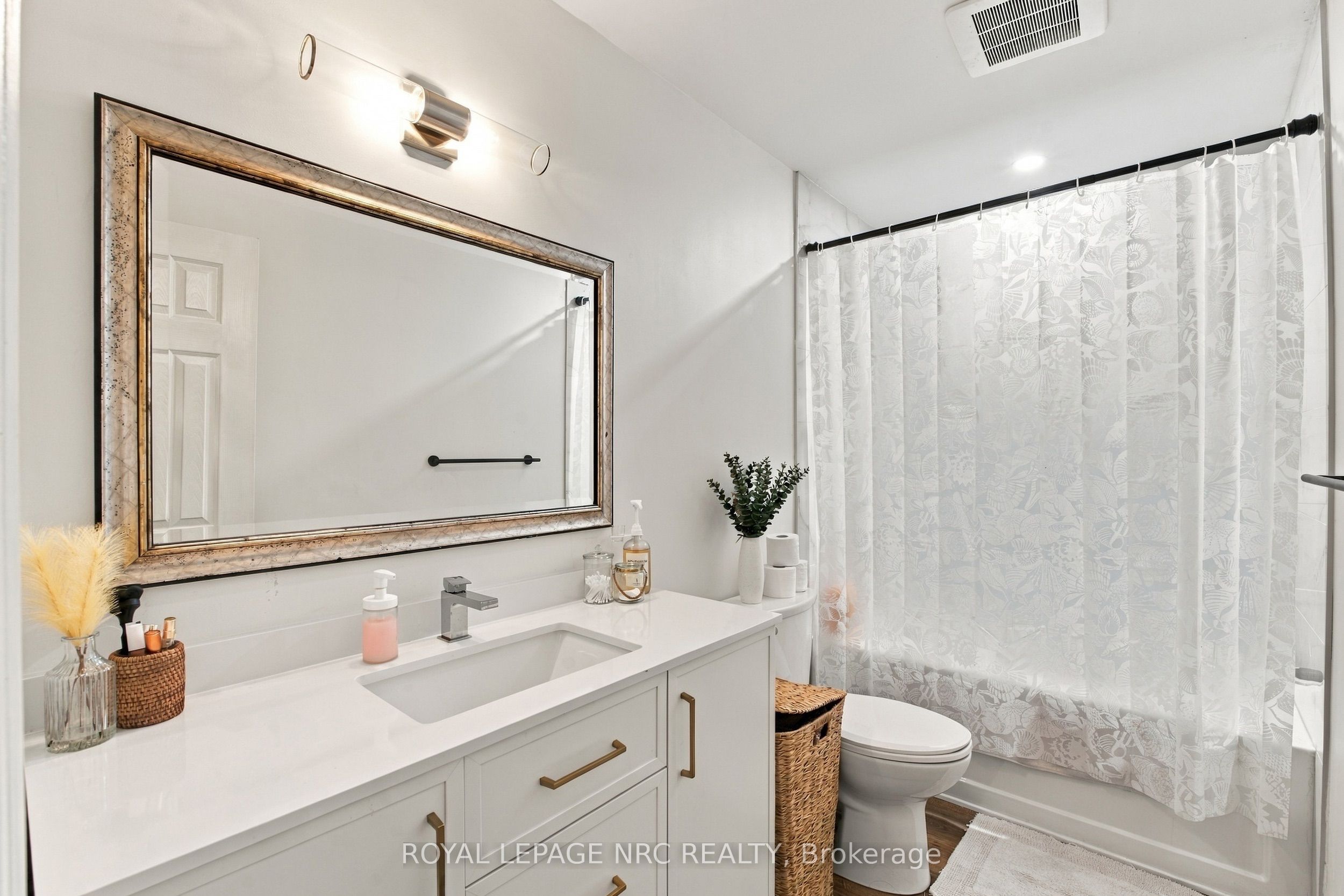26 Pinehurst Drive Property Photo 11
