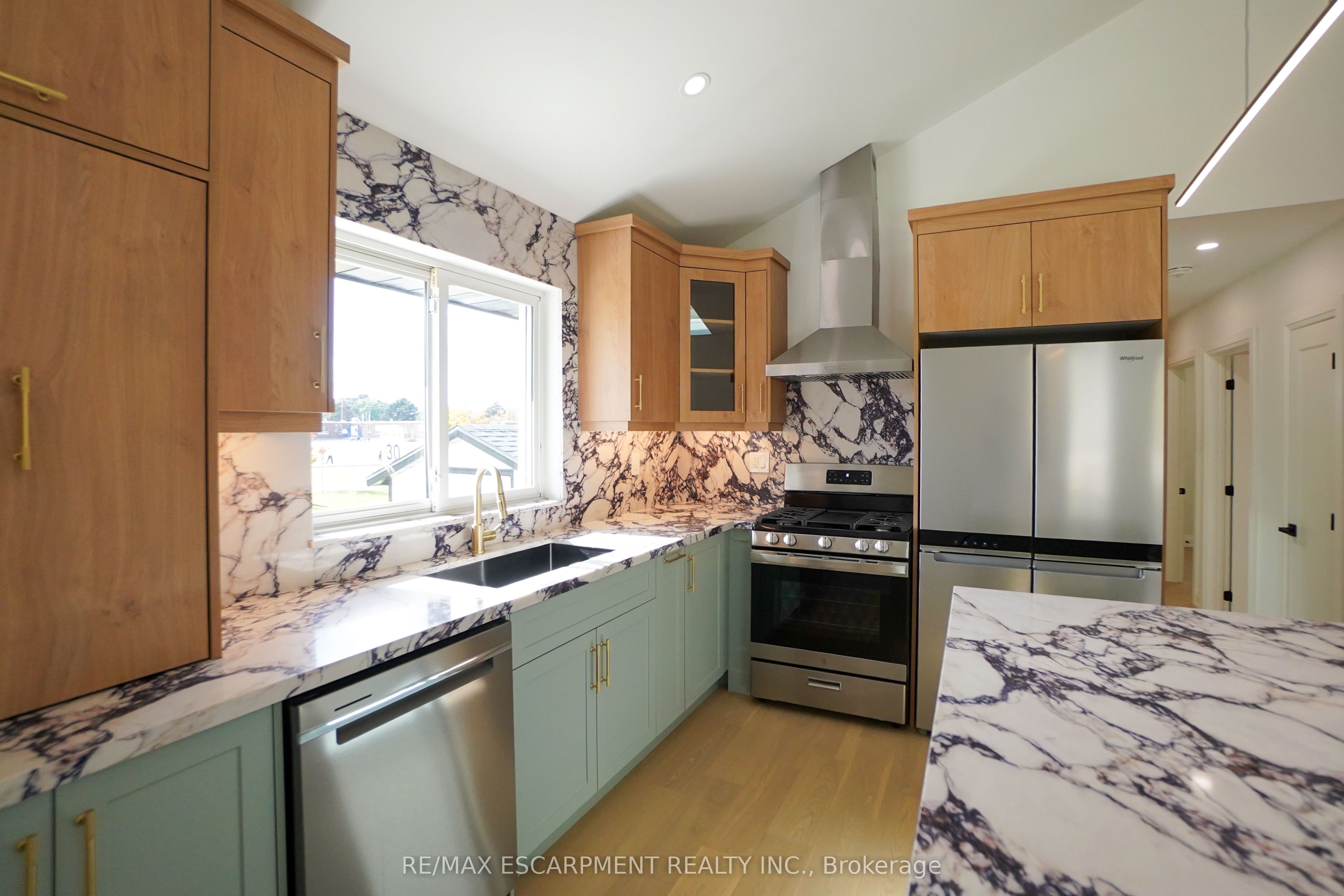136 Warren Avenue Property Photo 13