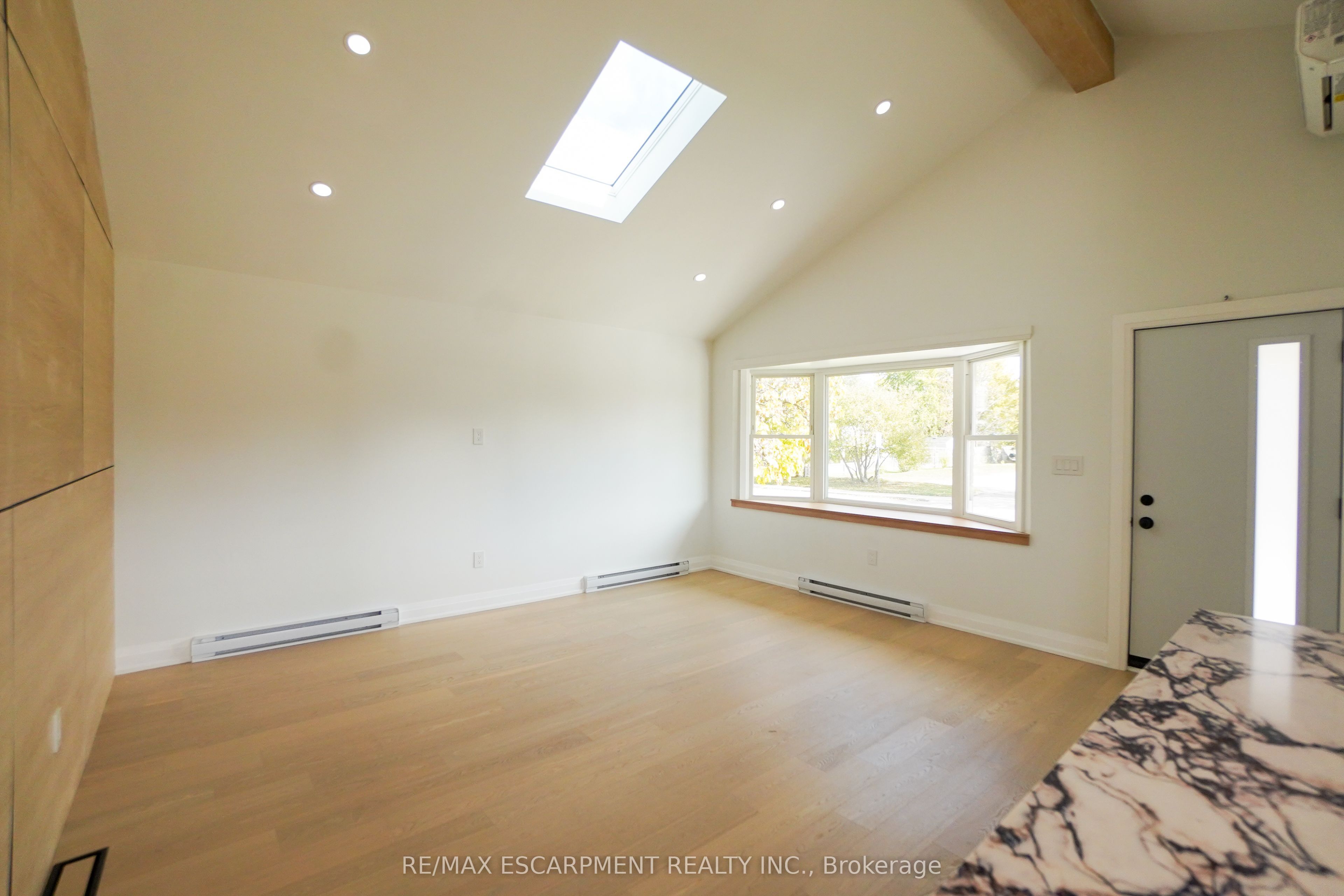 136 Warren Avenue Property Photo 14