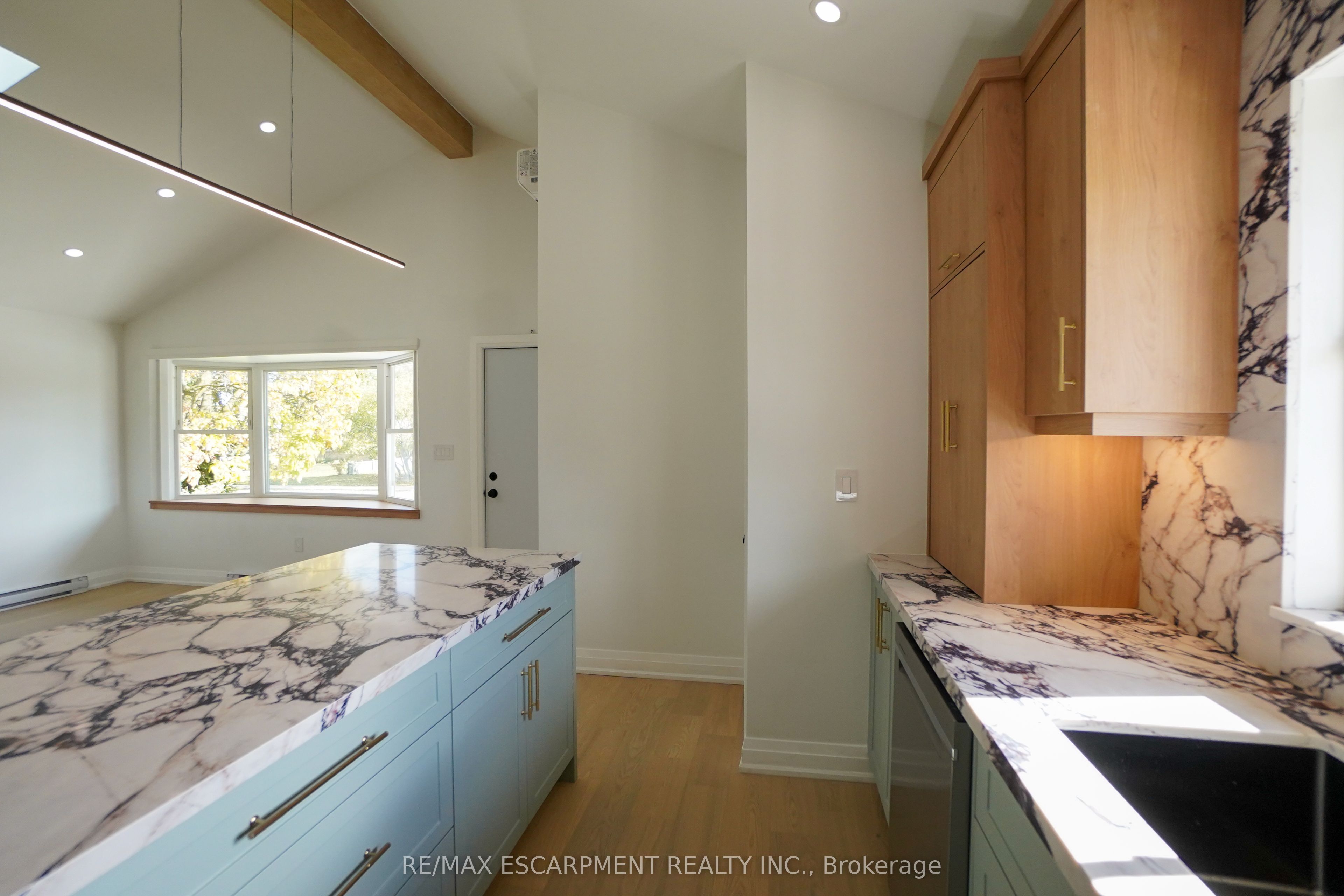 136 Warren Avenue Property Photo 16