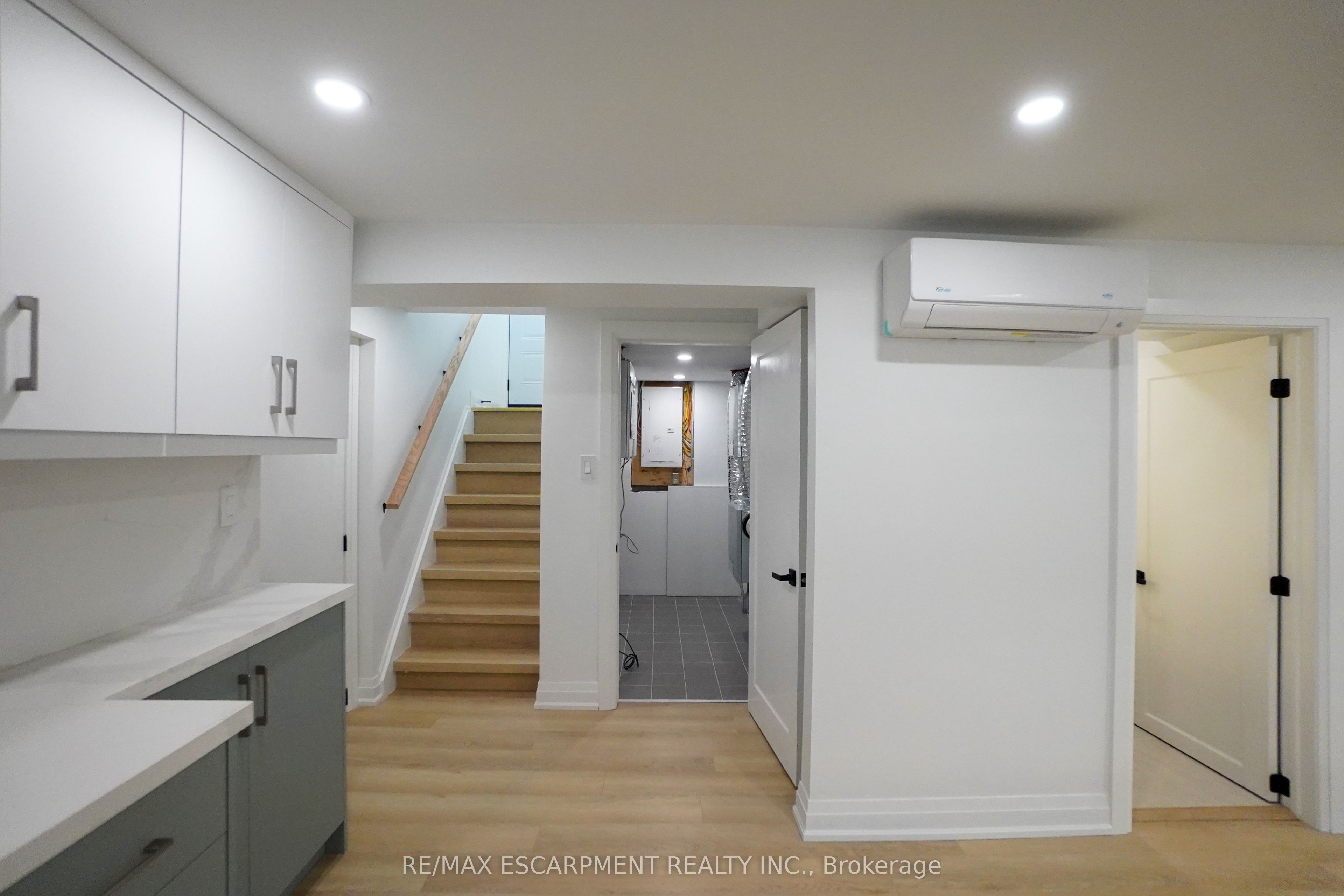 136 Warren Avenue Property Photo 28