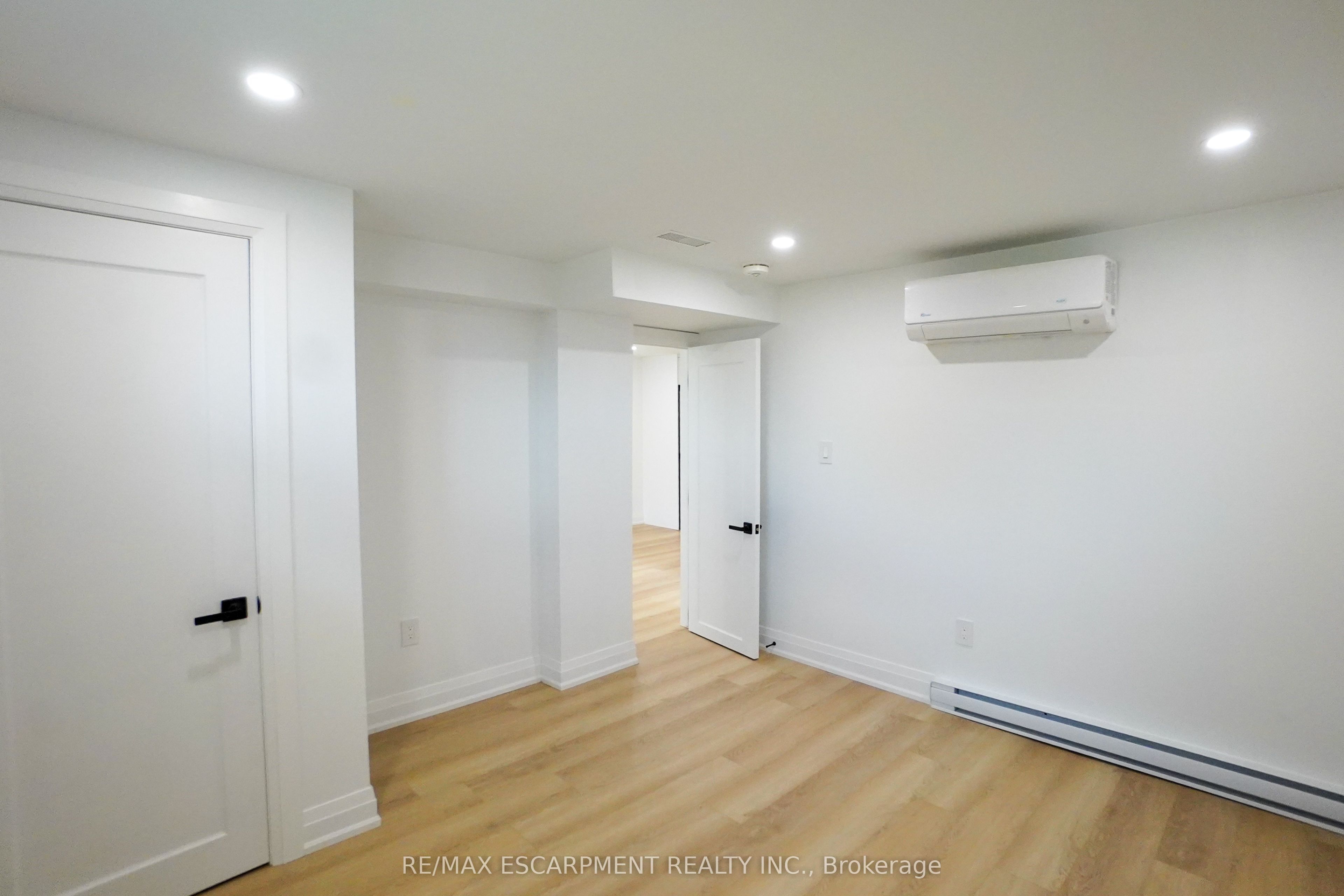136 Warren Avenue Property Photo 43