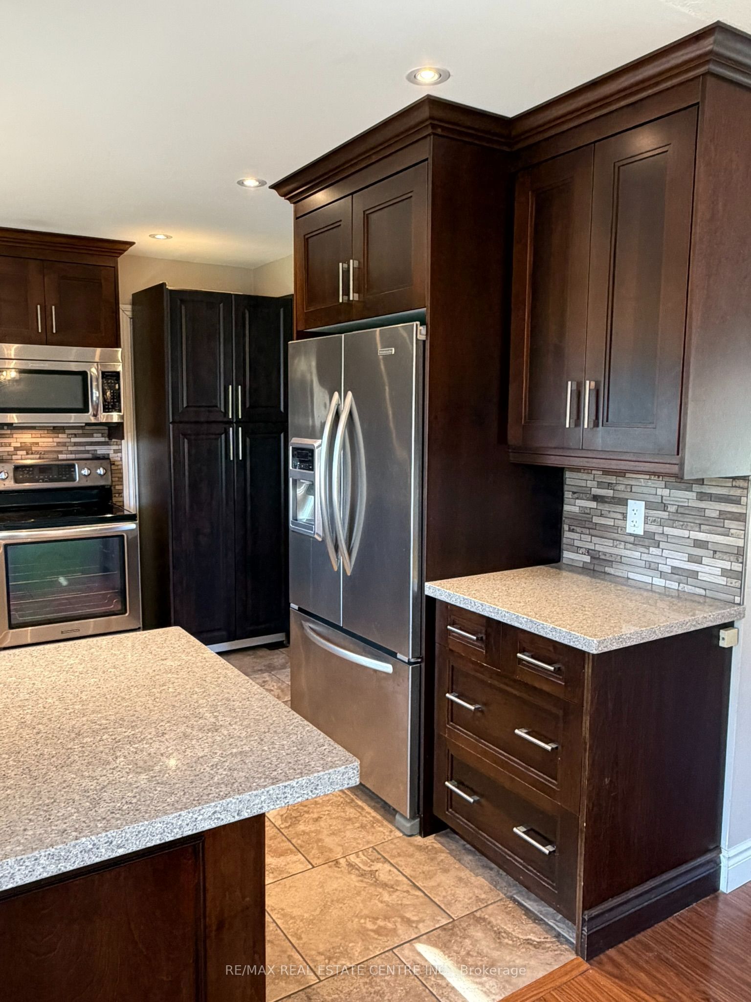 127 Centre Street Property Photo 3