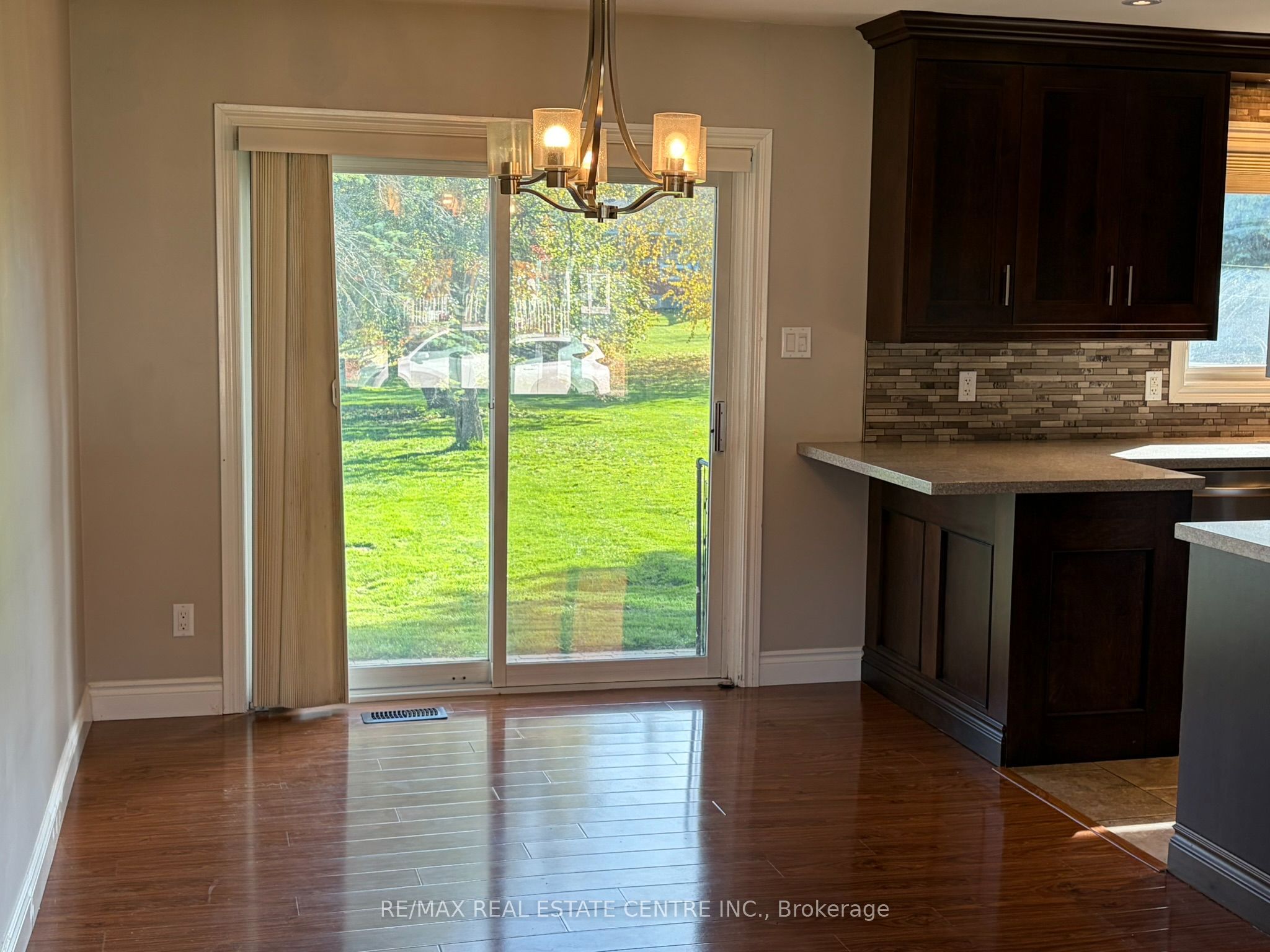 127 Centre Street Property Photo 4