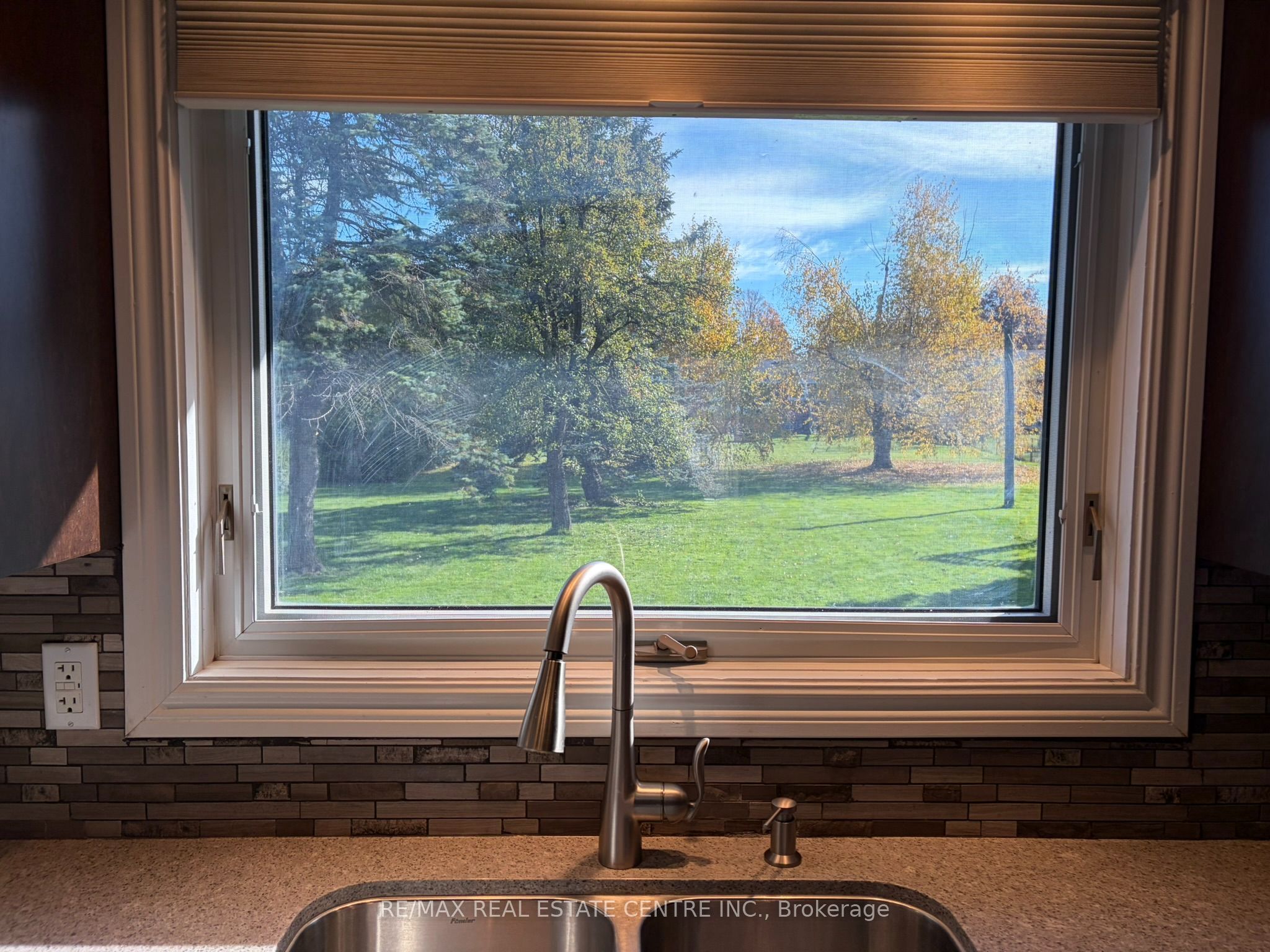 127 Centre Street Property Photo 7