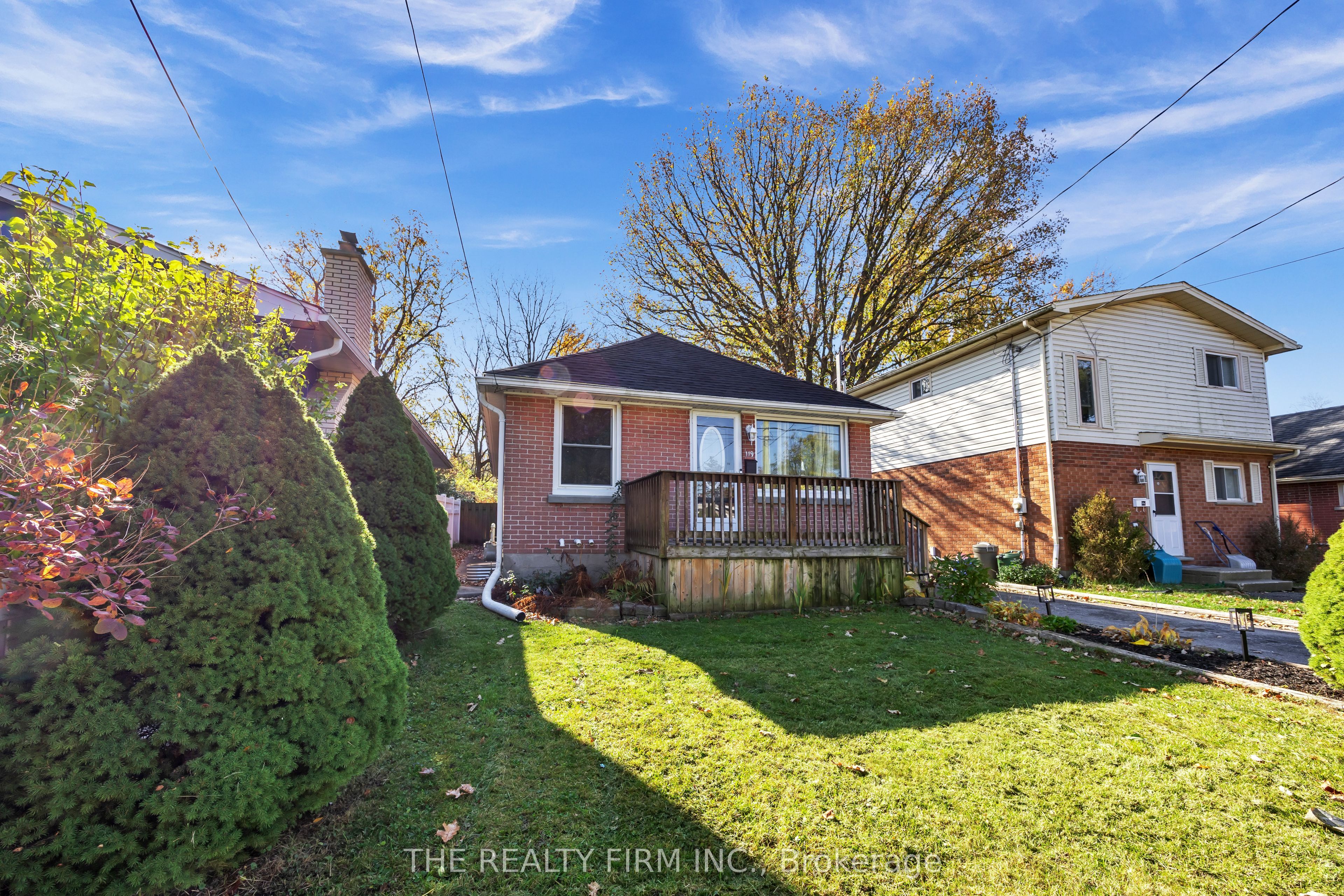 119 Emery Street W Property Photo 3