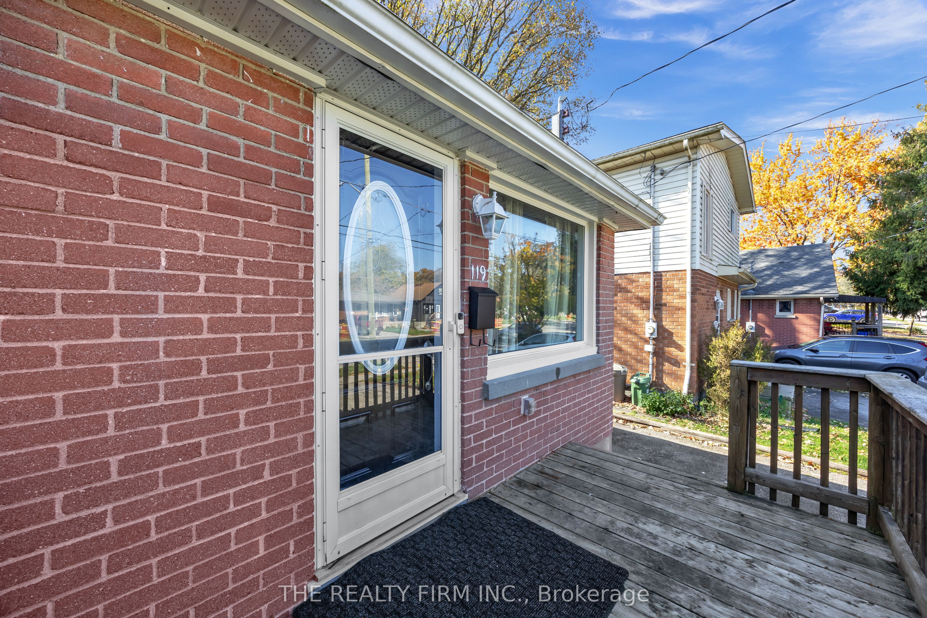 119 Emery Street W Property Photo 4