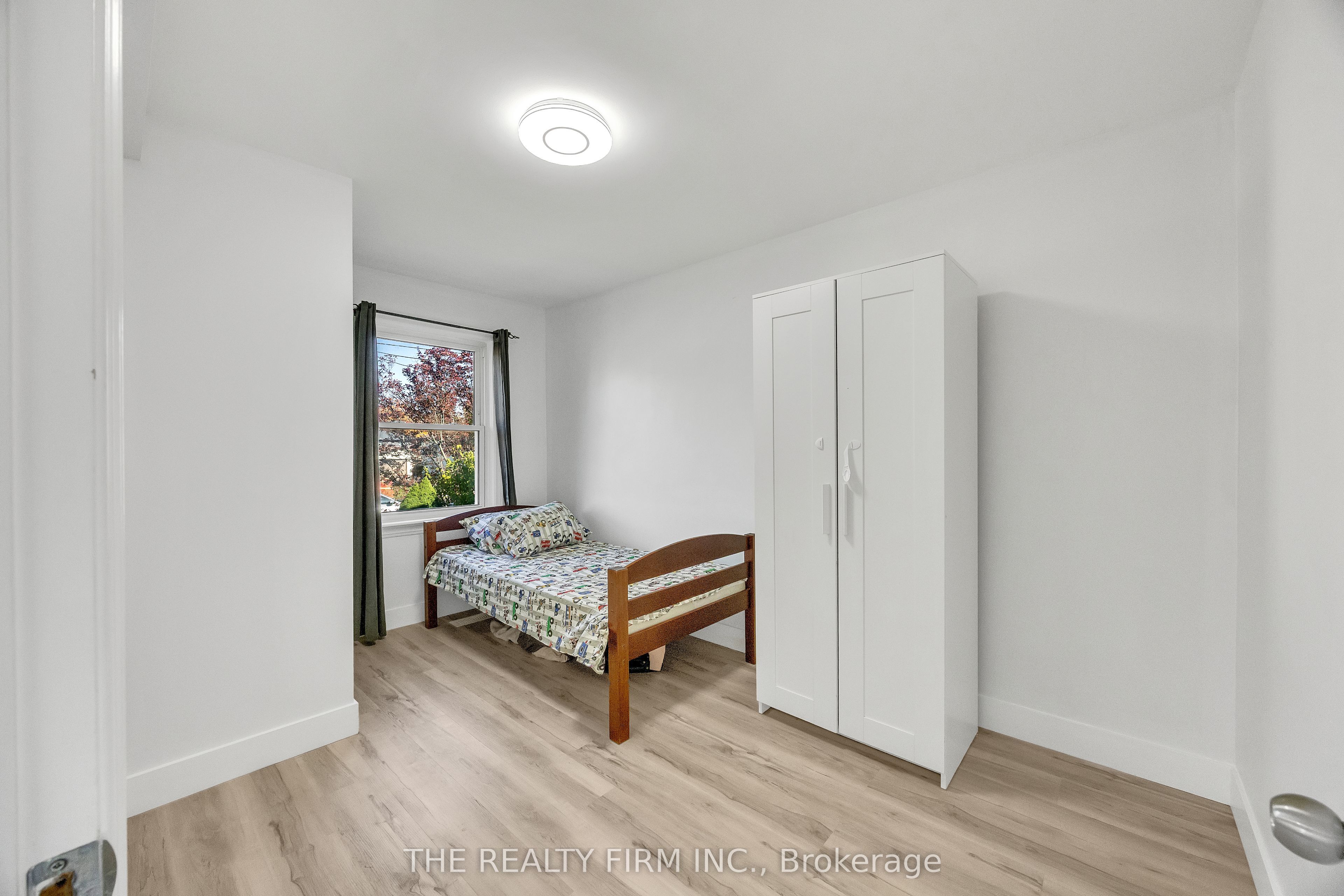 119 Emery Street W Property Photo 15