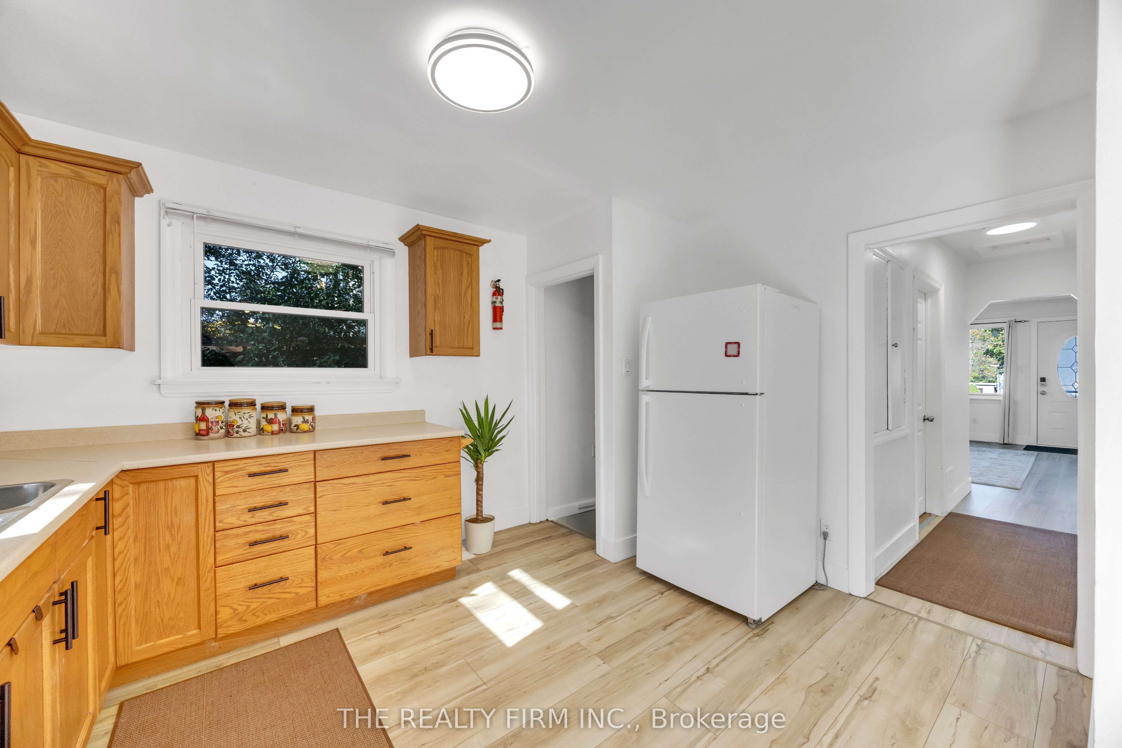 119 Emery Street W Property Photo 25