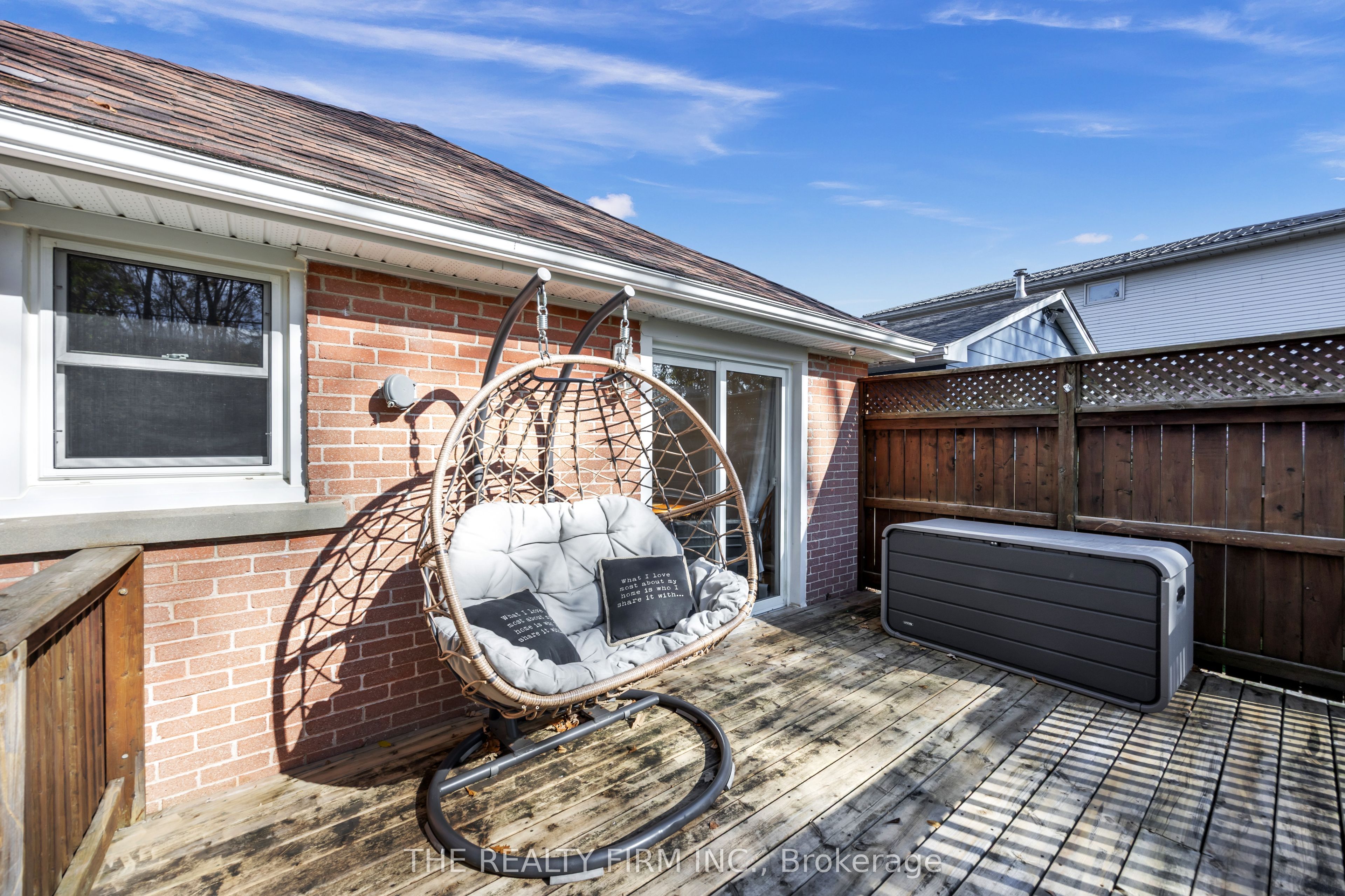 119 Emery Street W Property Photo 39
