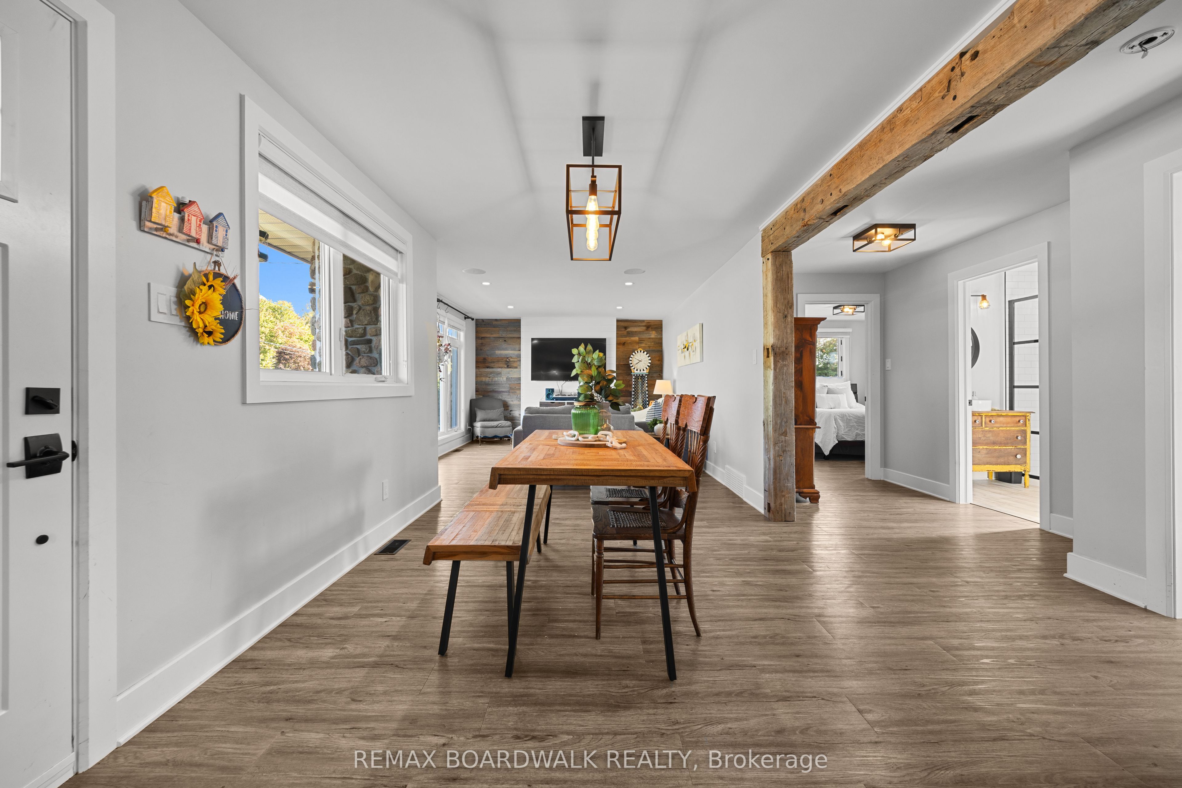 2187 Des Pins Street Property Photo 5
