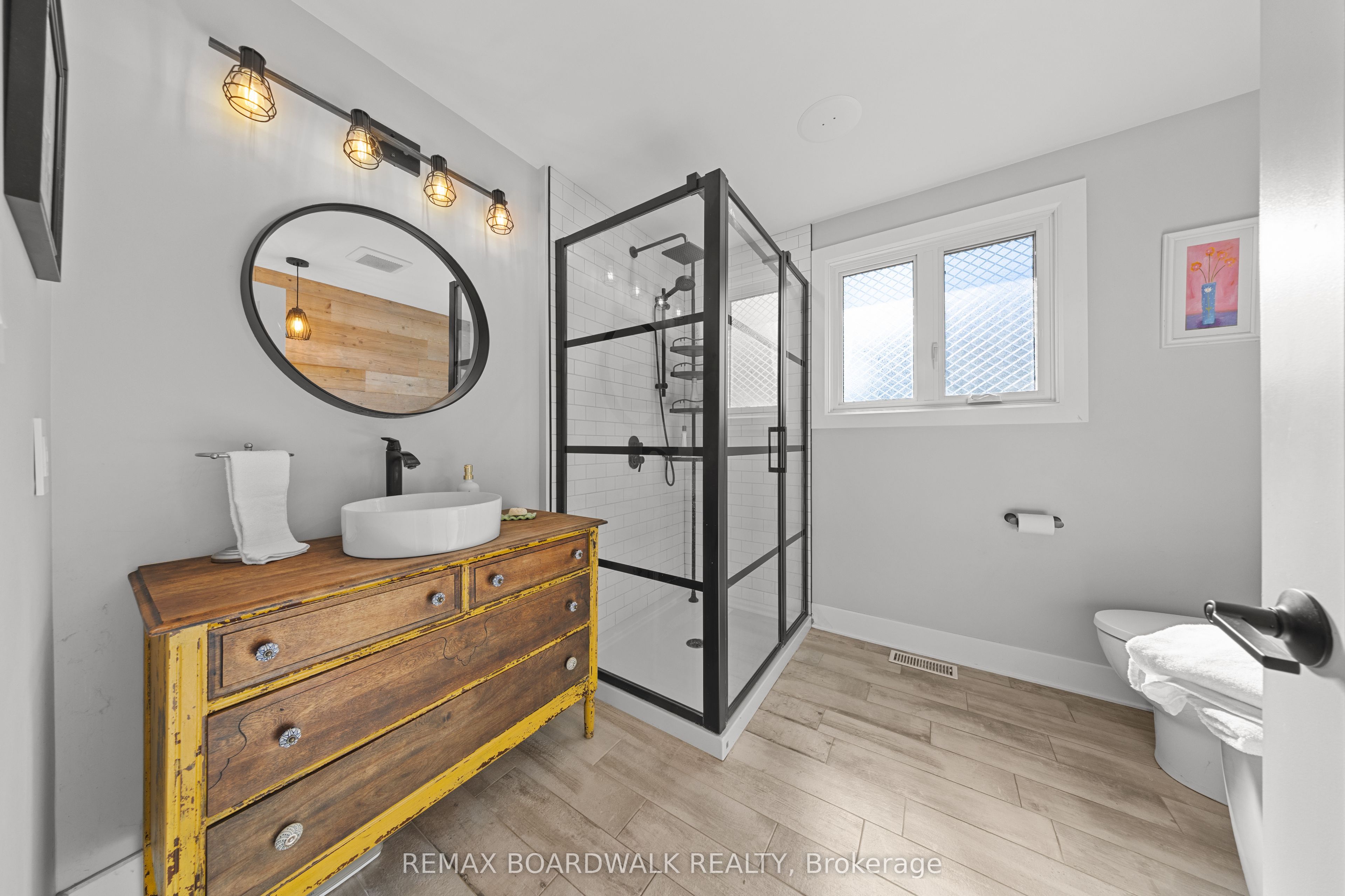 2187 Des Pins Street Property Photo 18