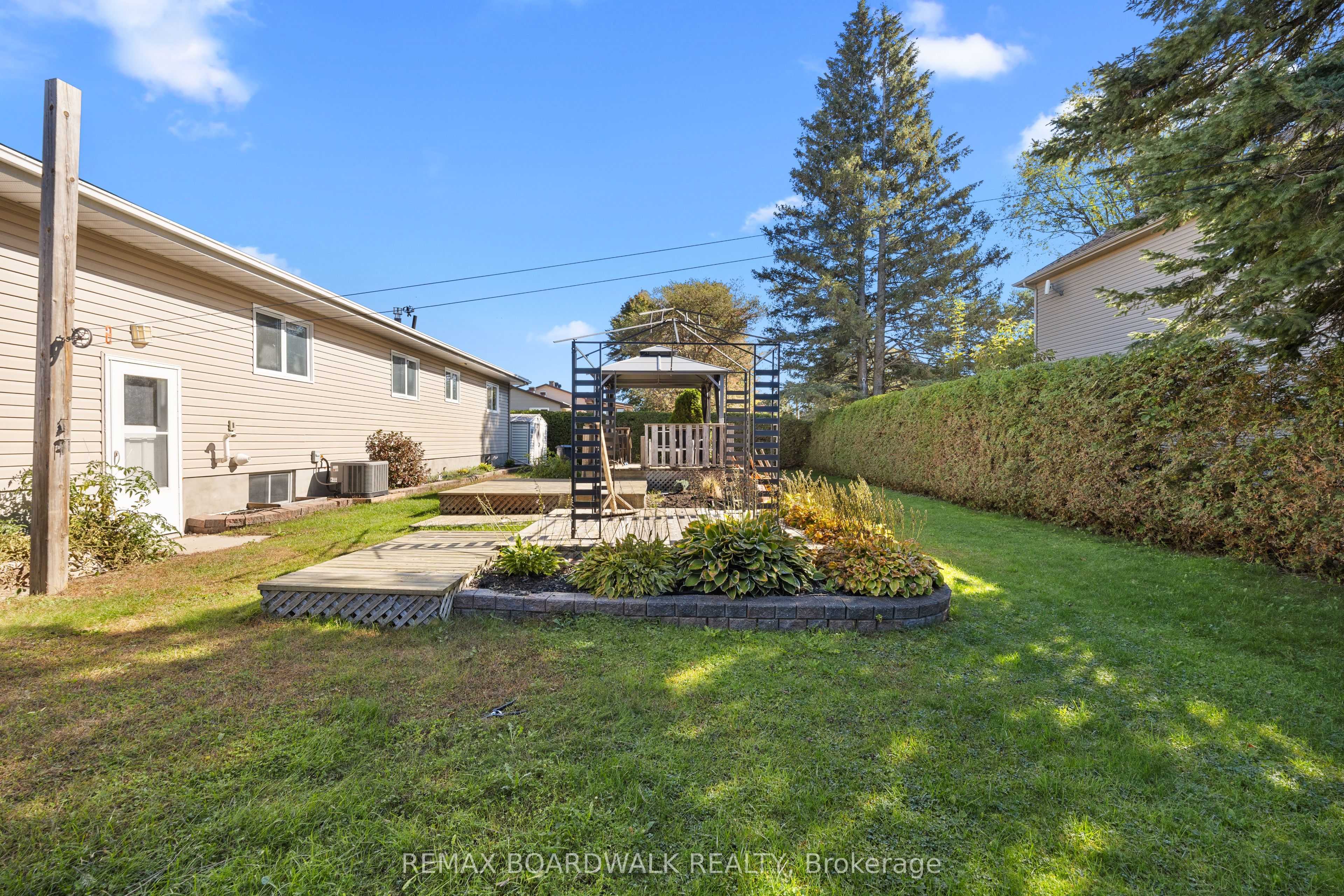 2187 Des Pins Street Property Photo 35