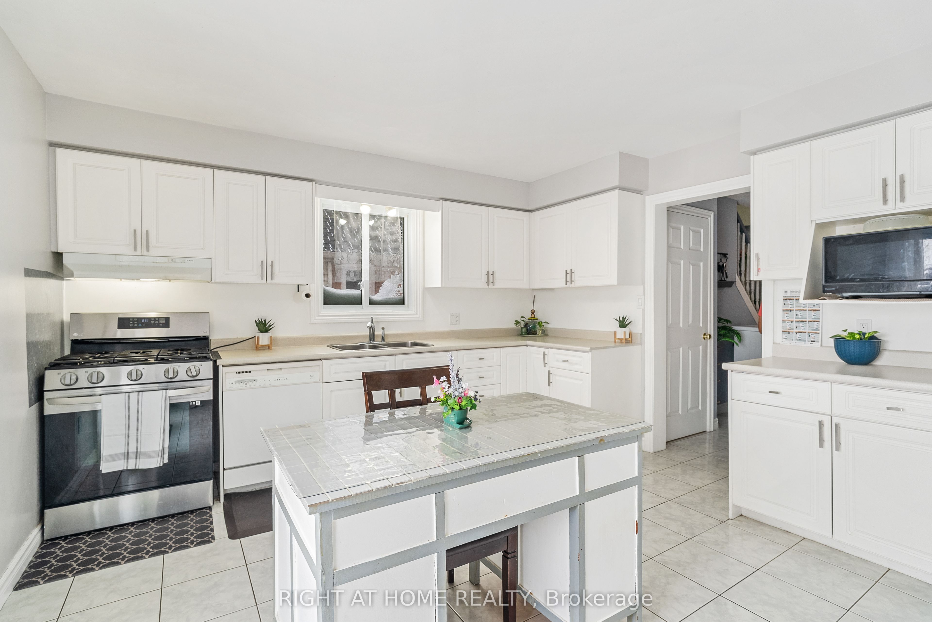 242 Colette Drive Property Photo 15