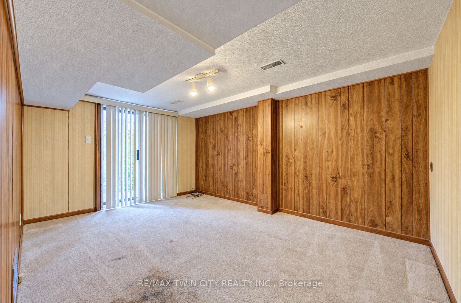 187 Grulke Street 20 Property Photo 9