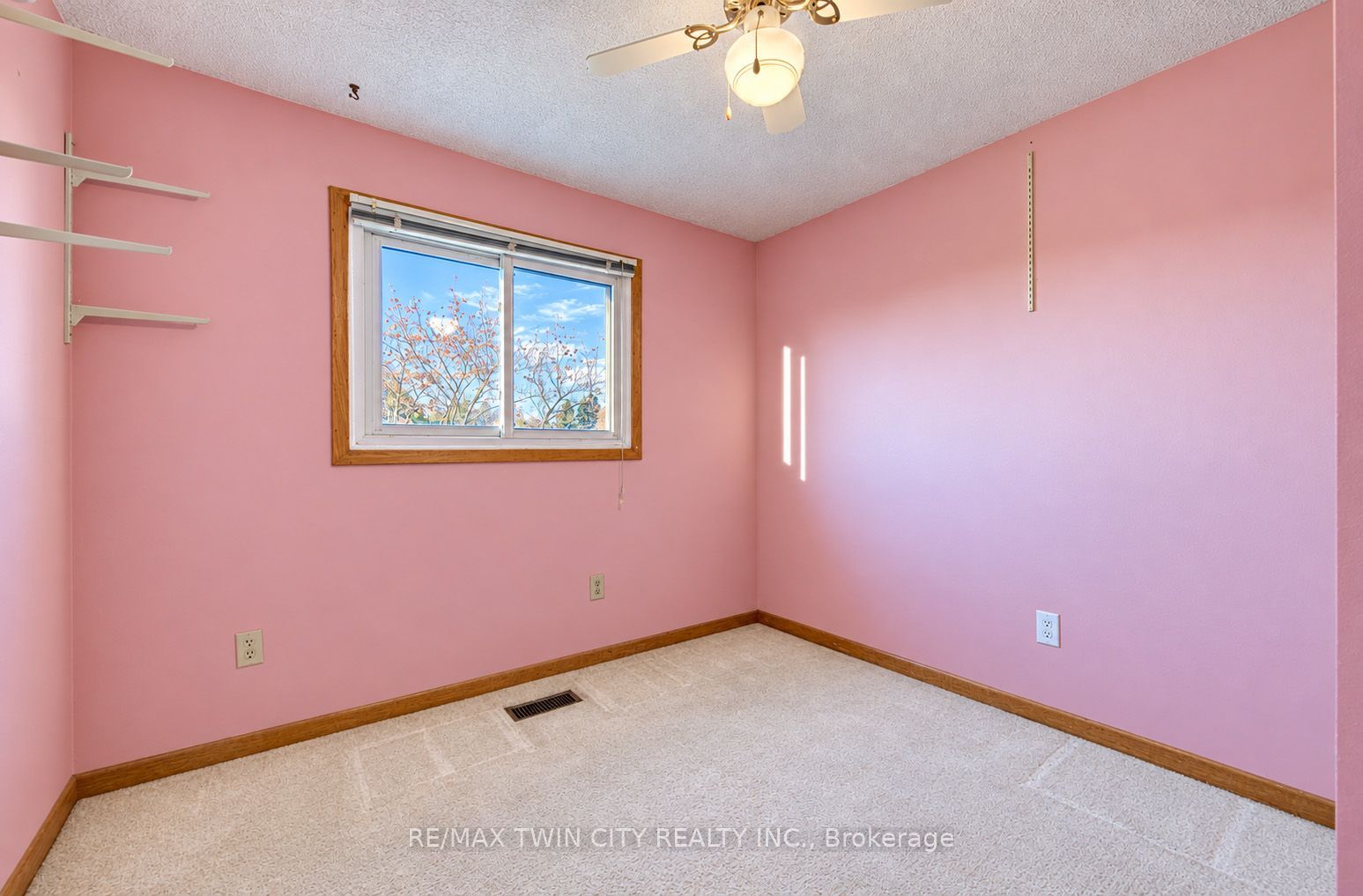 187 Grulke Street 20 Property Photo 24