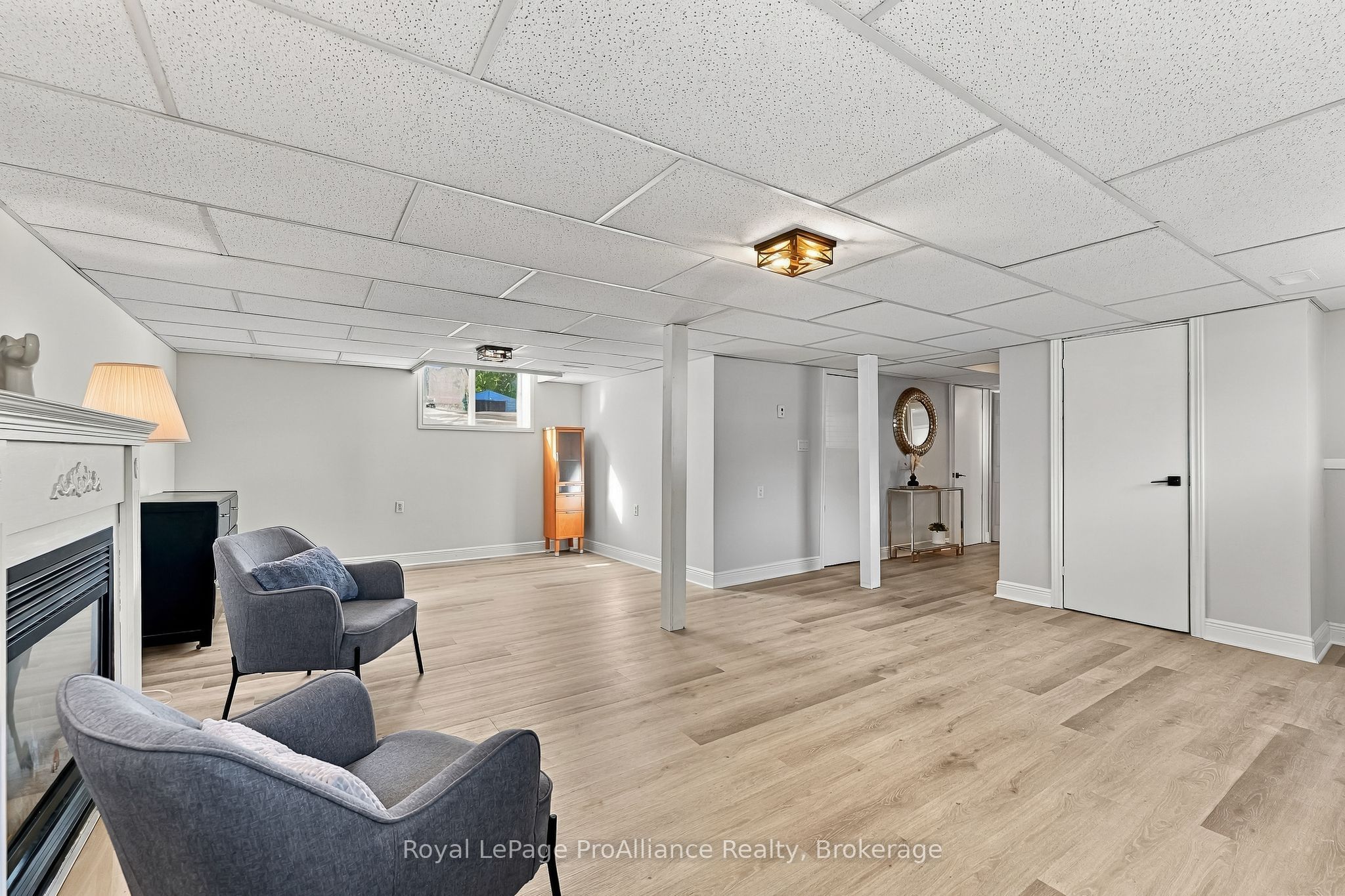 40 Division Street N Property Photo 27