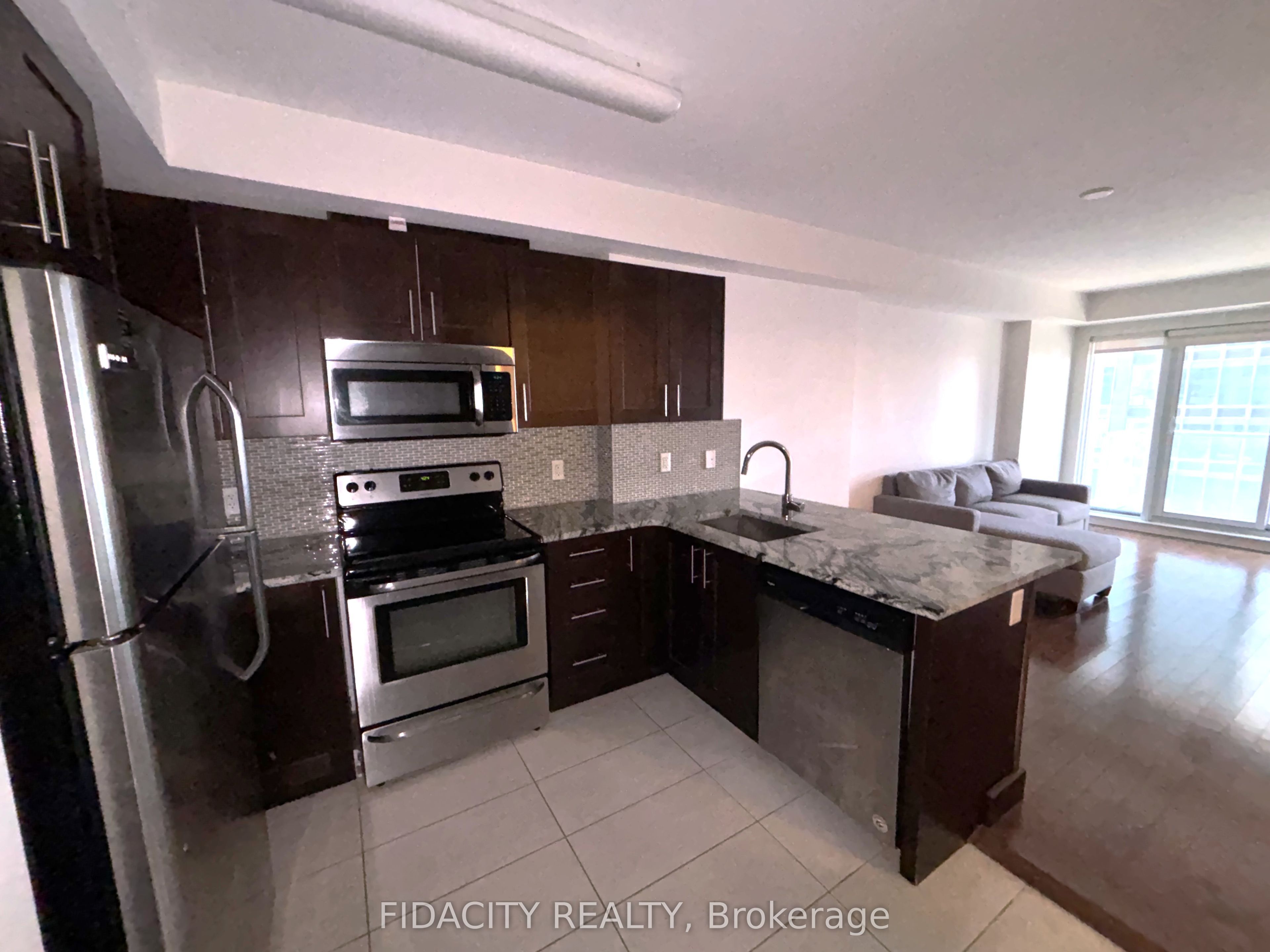 242 Rideau Street 1004 Property Photo 2