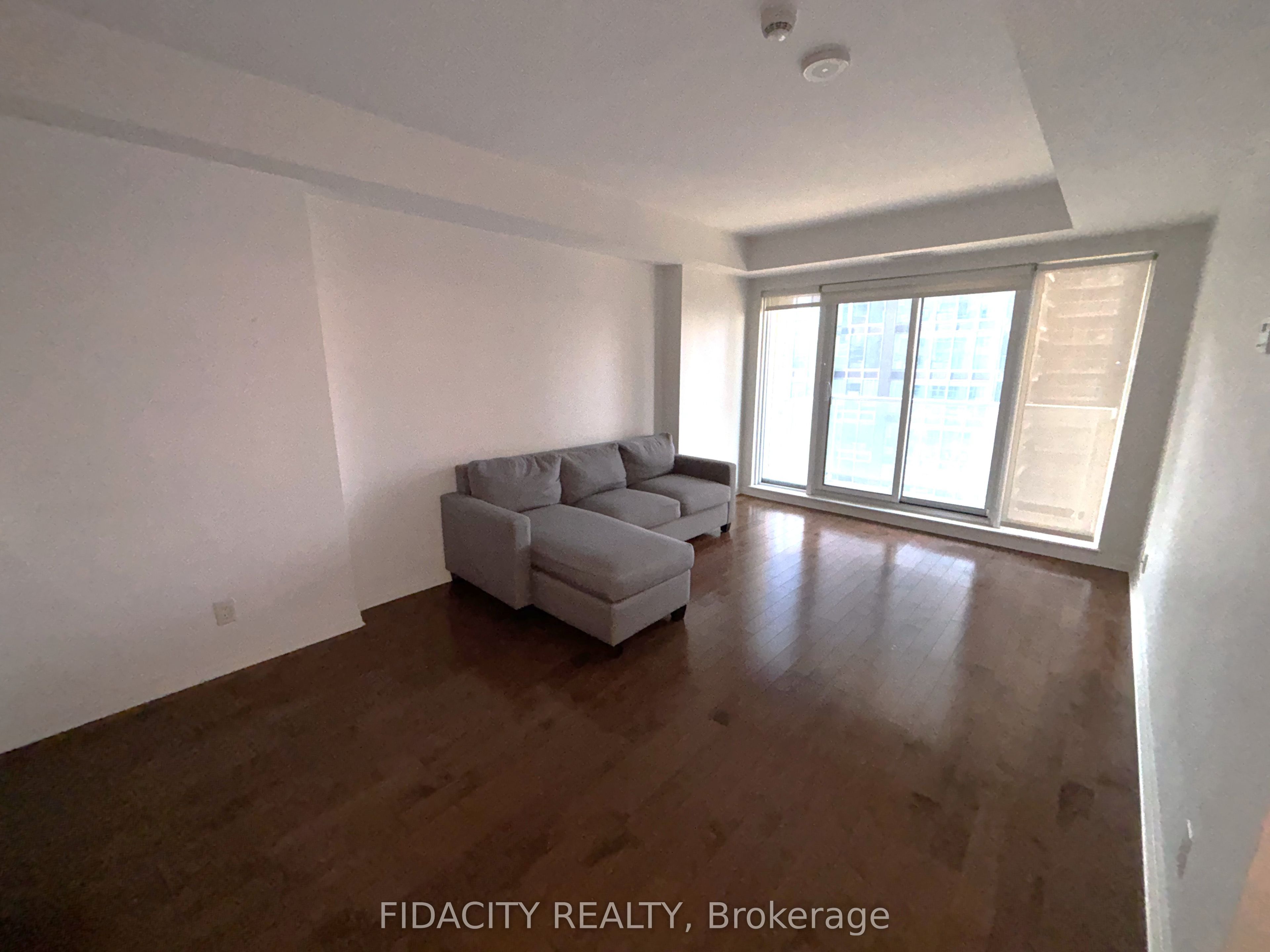 242 Rideau Street 1004 Property Photo 4