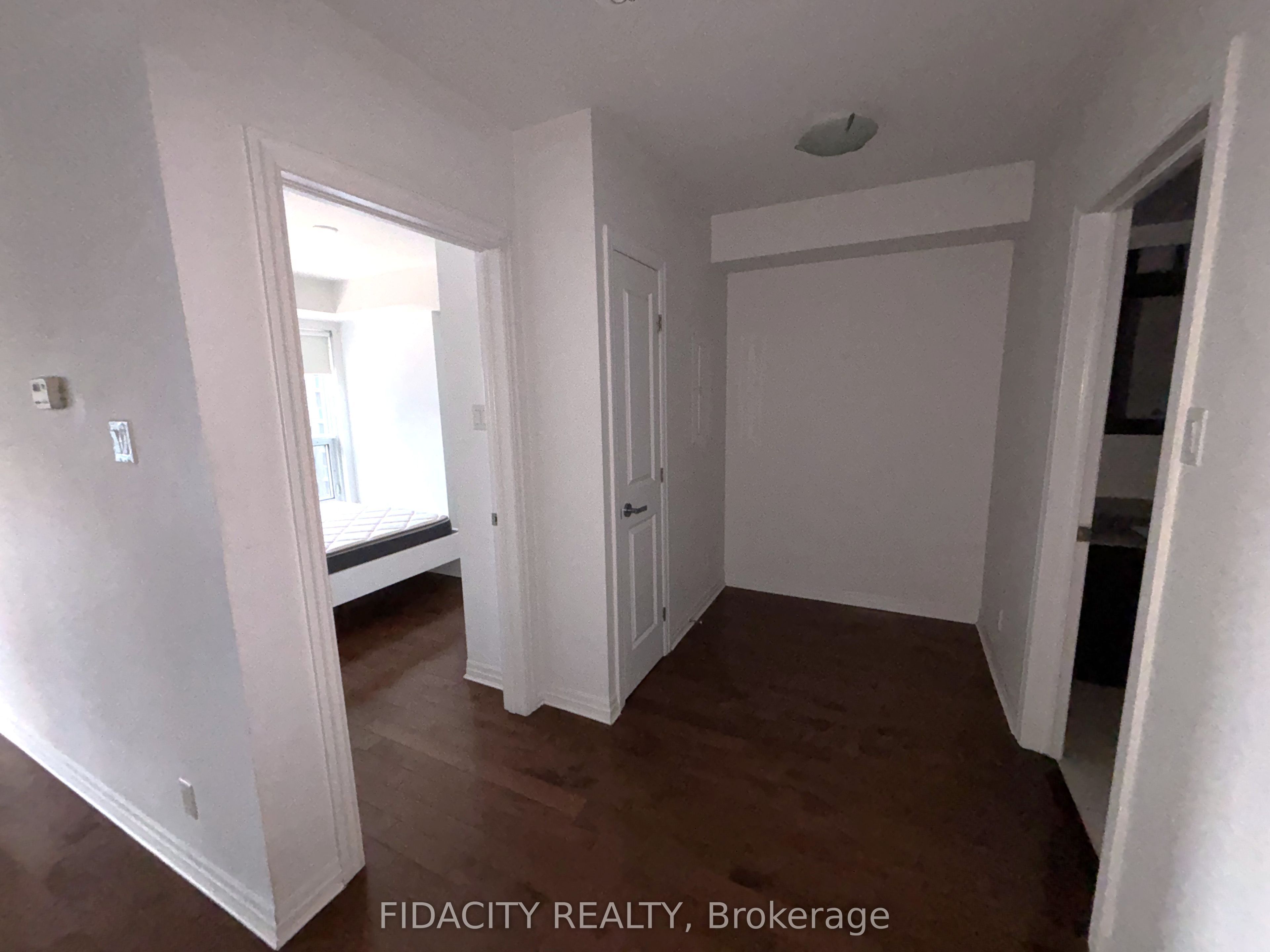 242 Rideau Street 1004 Property Photo 6