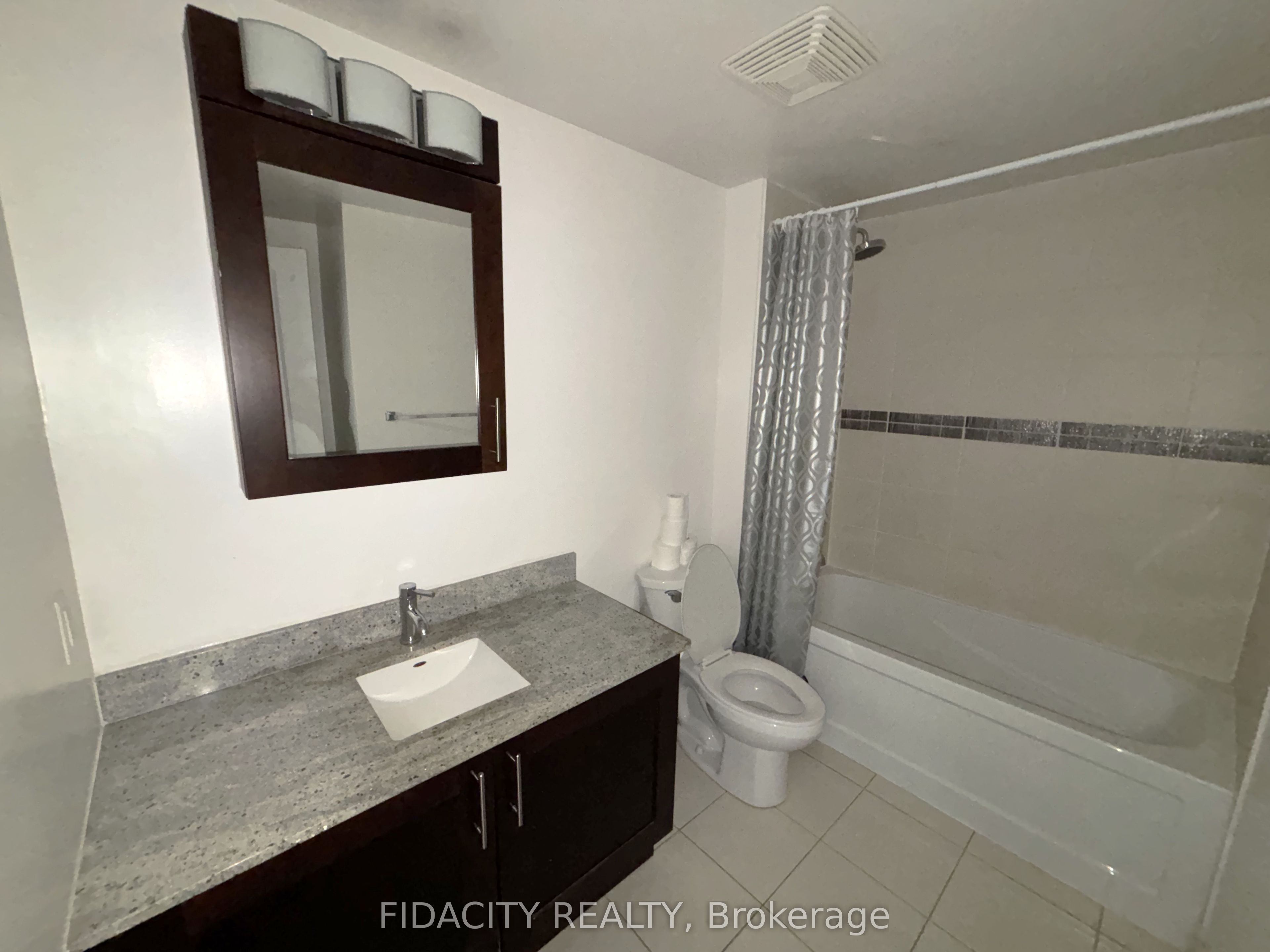 242 Rideau Street 1004 Property Photo 8