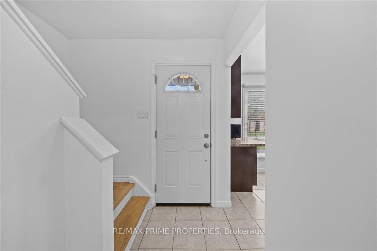 6252 Castille Court 29 Property Photo 2