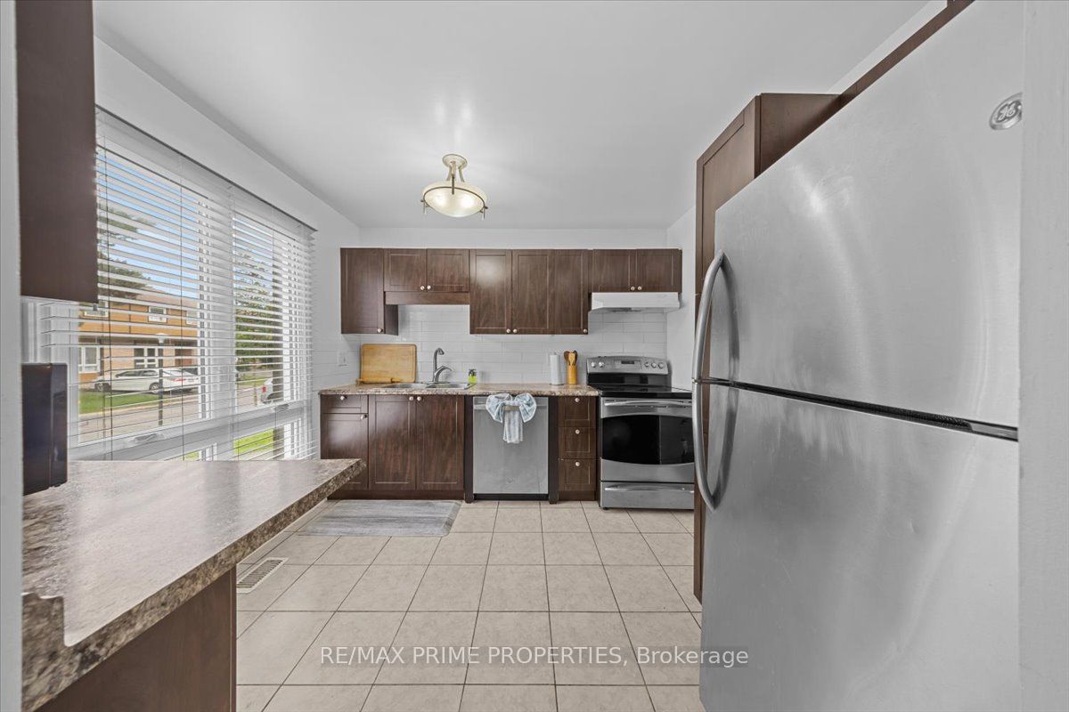 6252 Castille Court 29 Property Photo 3
