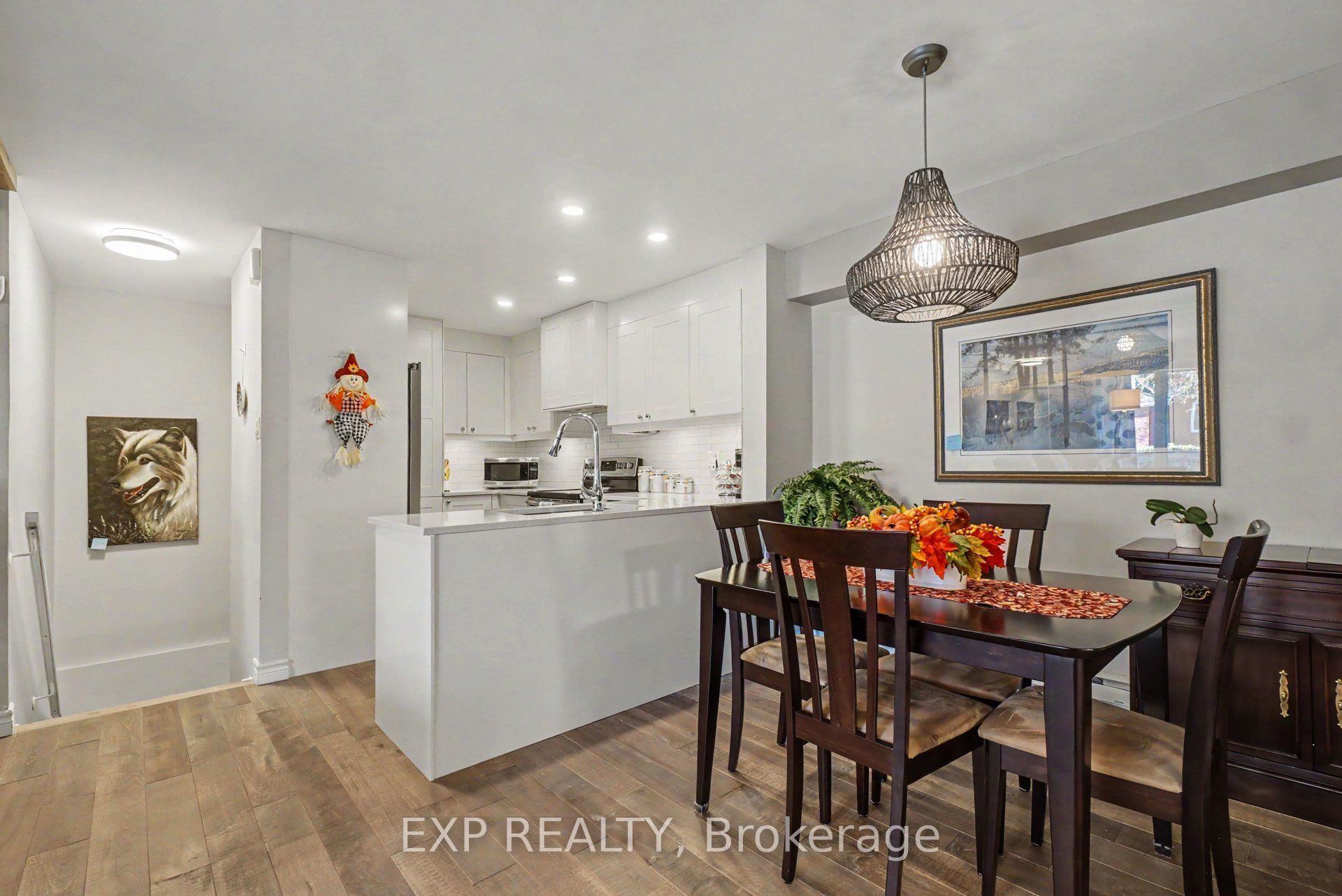 505 Canteval Terrace 102 Property Photo 7