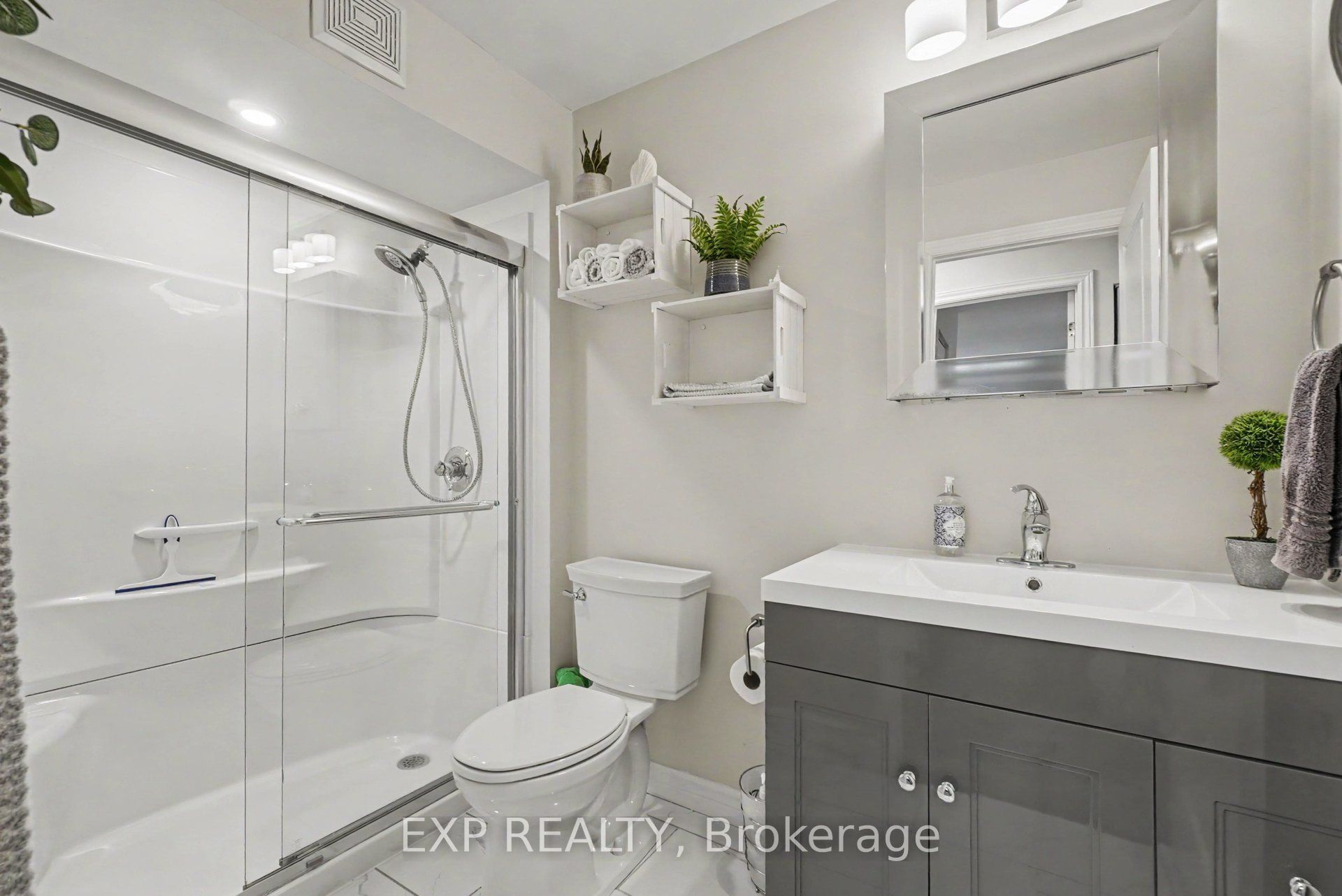 505 Canteval Terrace 102 Property Photo 13