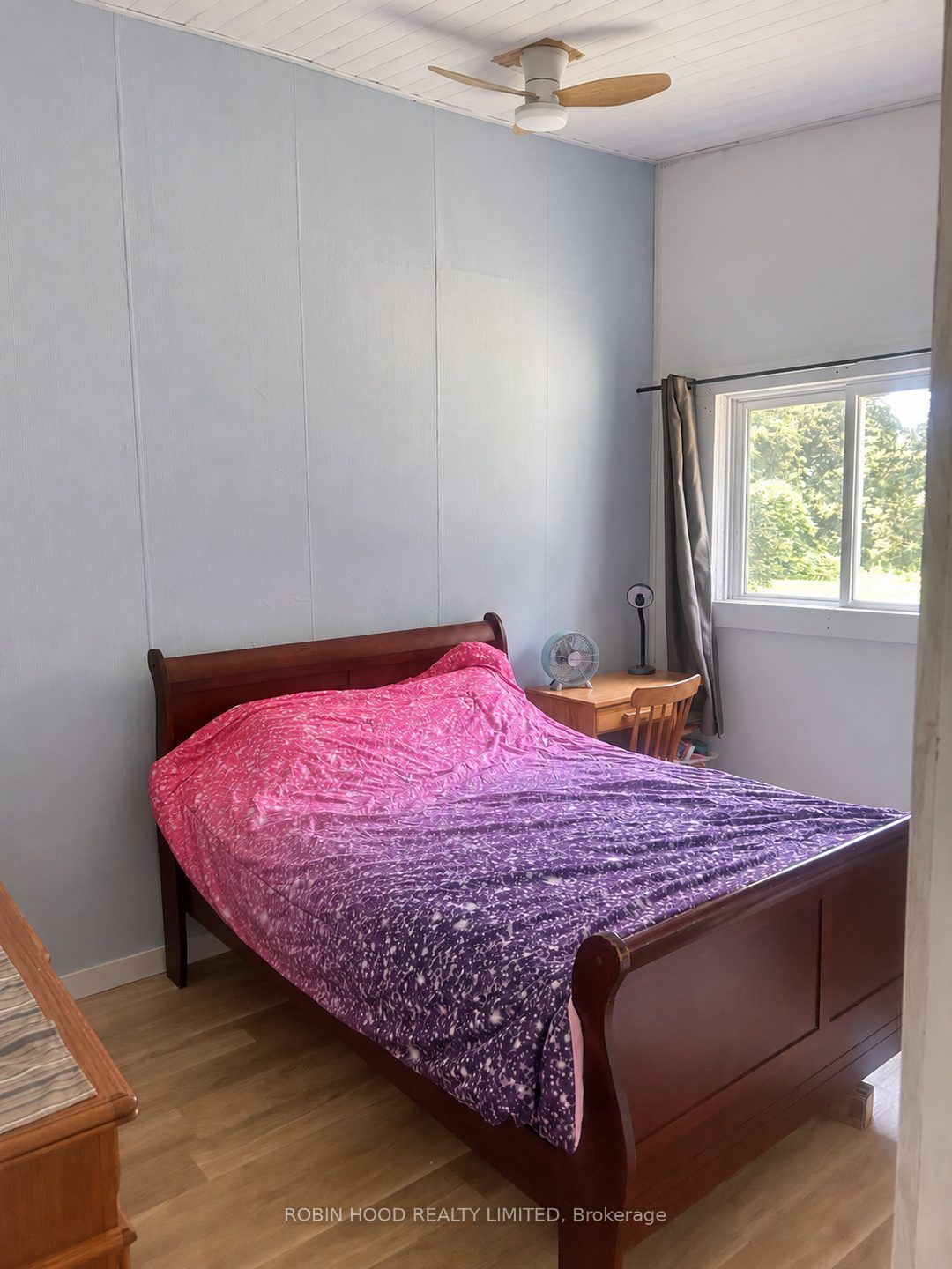 18319 Street Road Property Photo 14