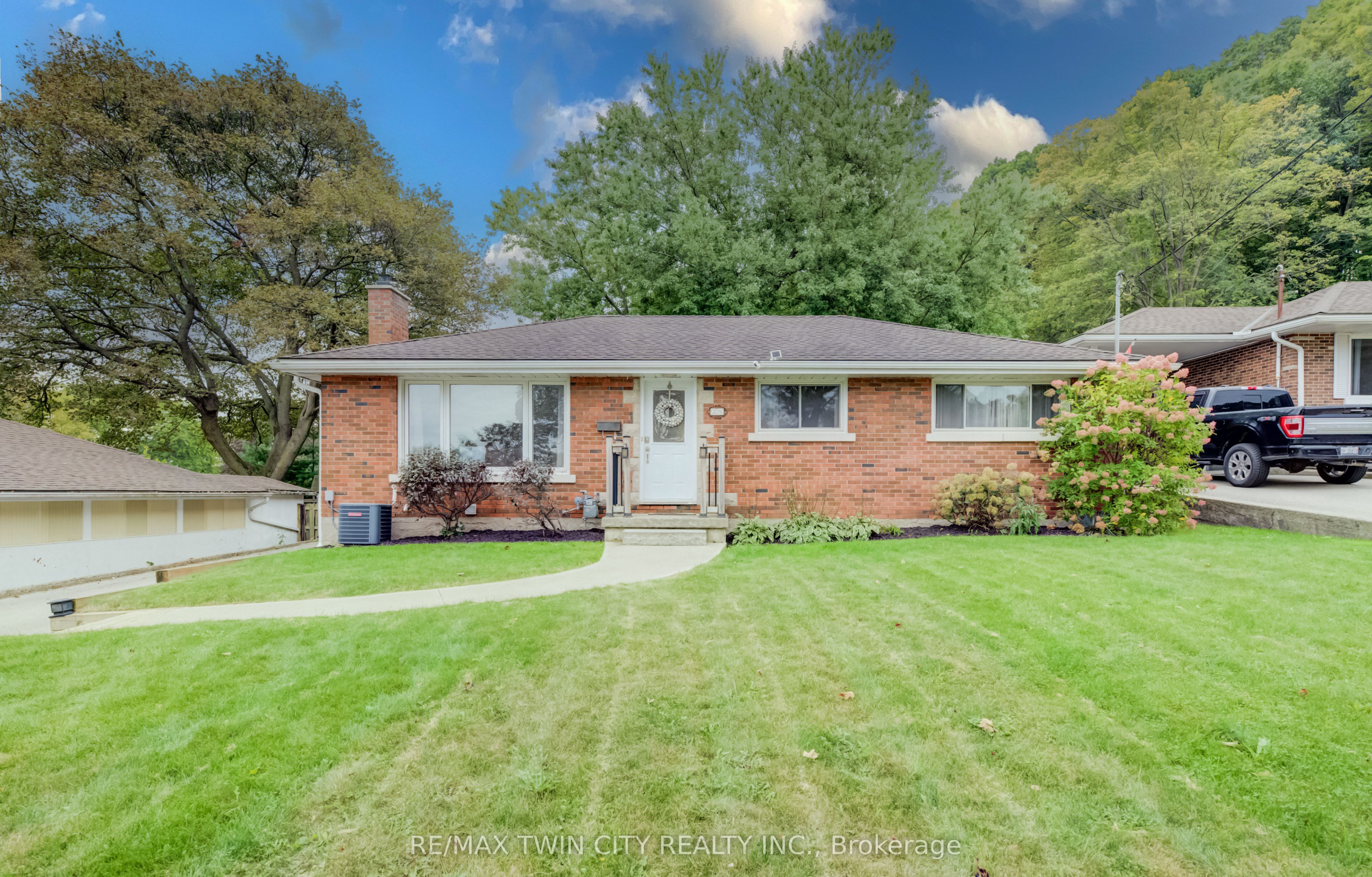 25 Culham Drive Property Photo 1