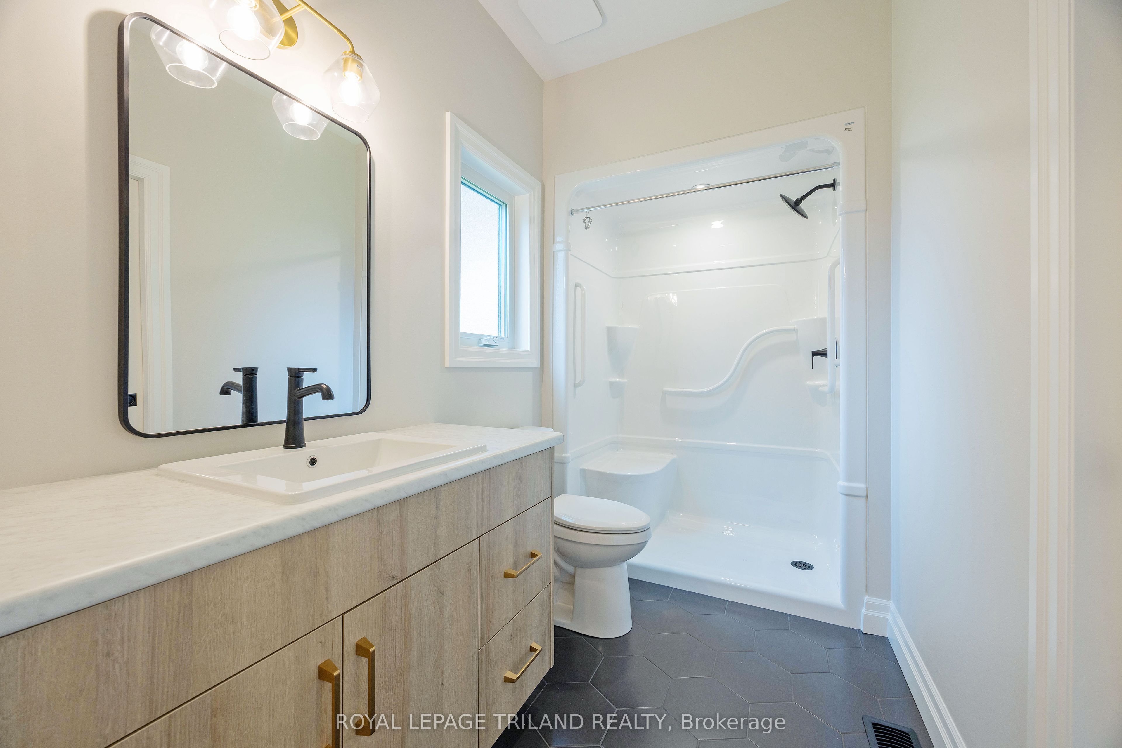 193 Catherine Street Property Photo 22