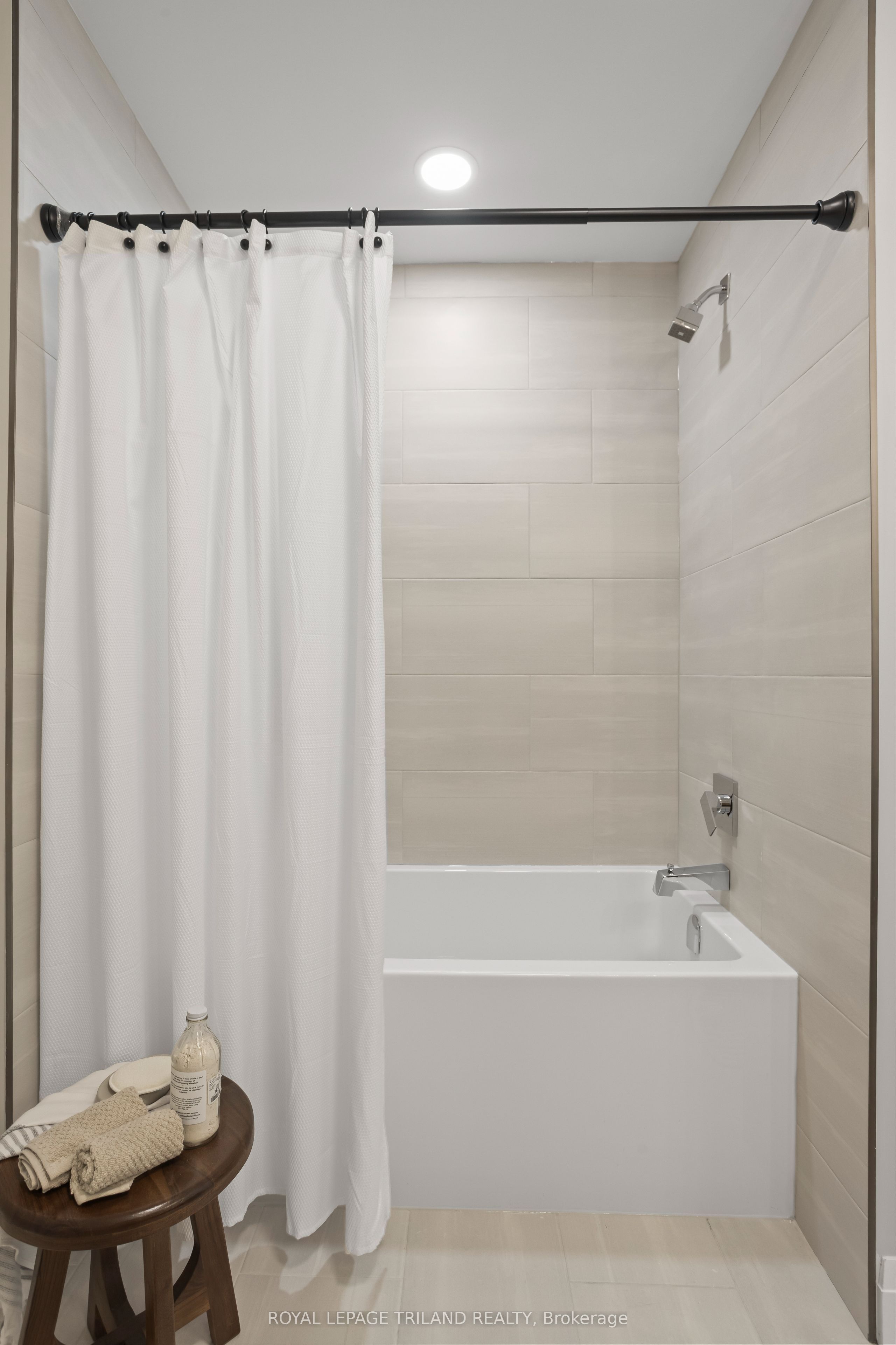 33318 Richmond Street 305 Property Photo 12