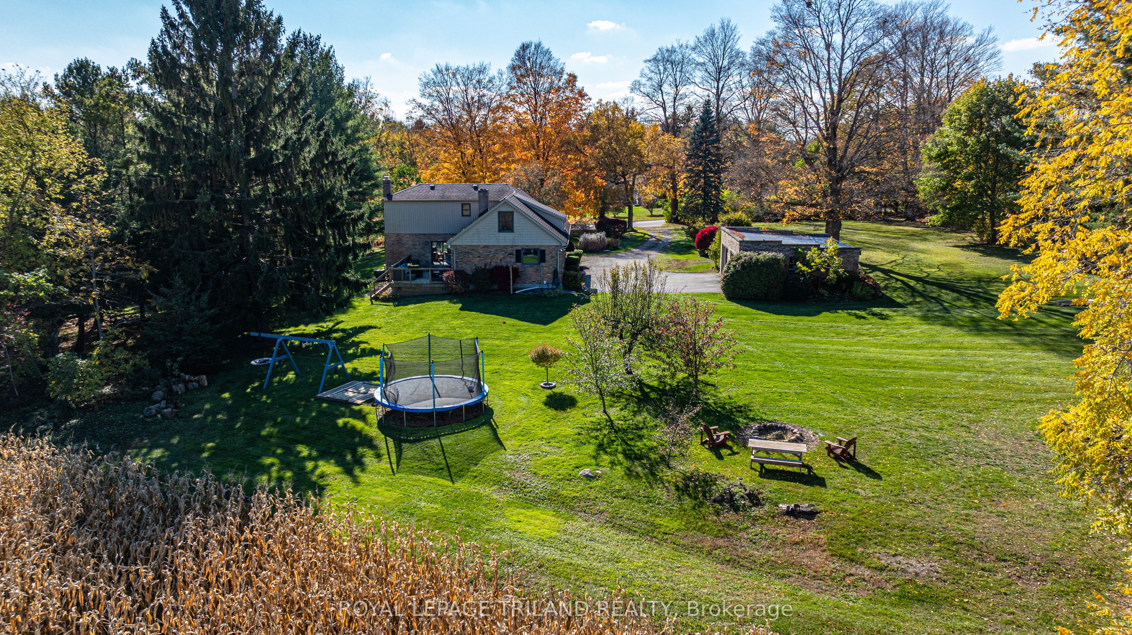 434886 43rd Line Property Photo 5