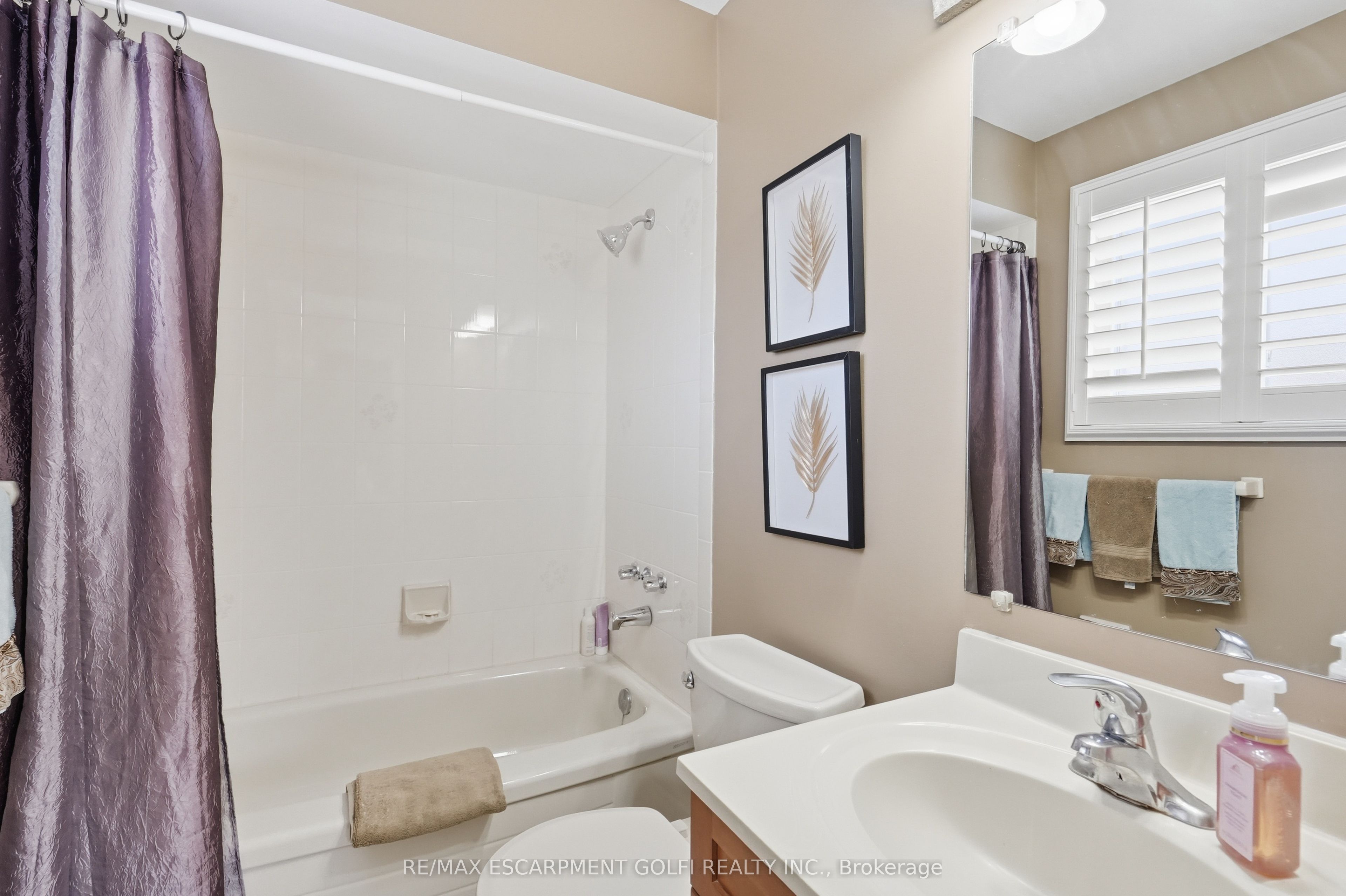 99 Lynden Hill Crescent Property Photo 18