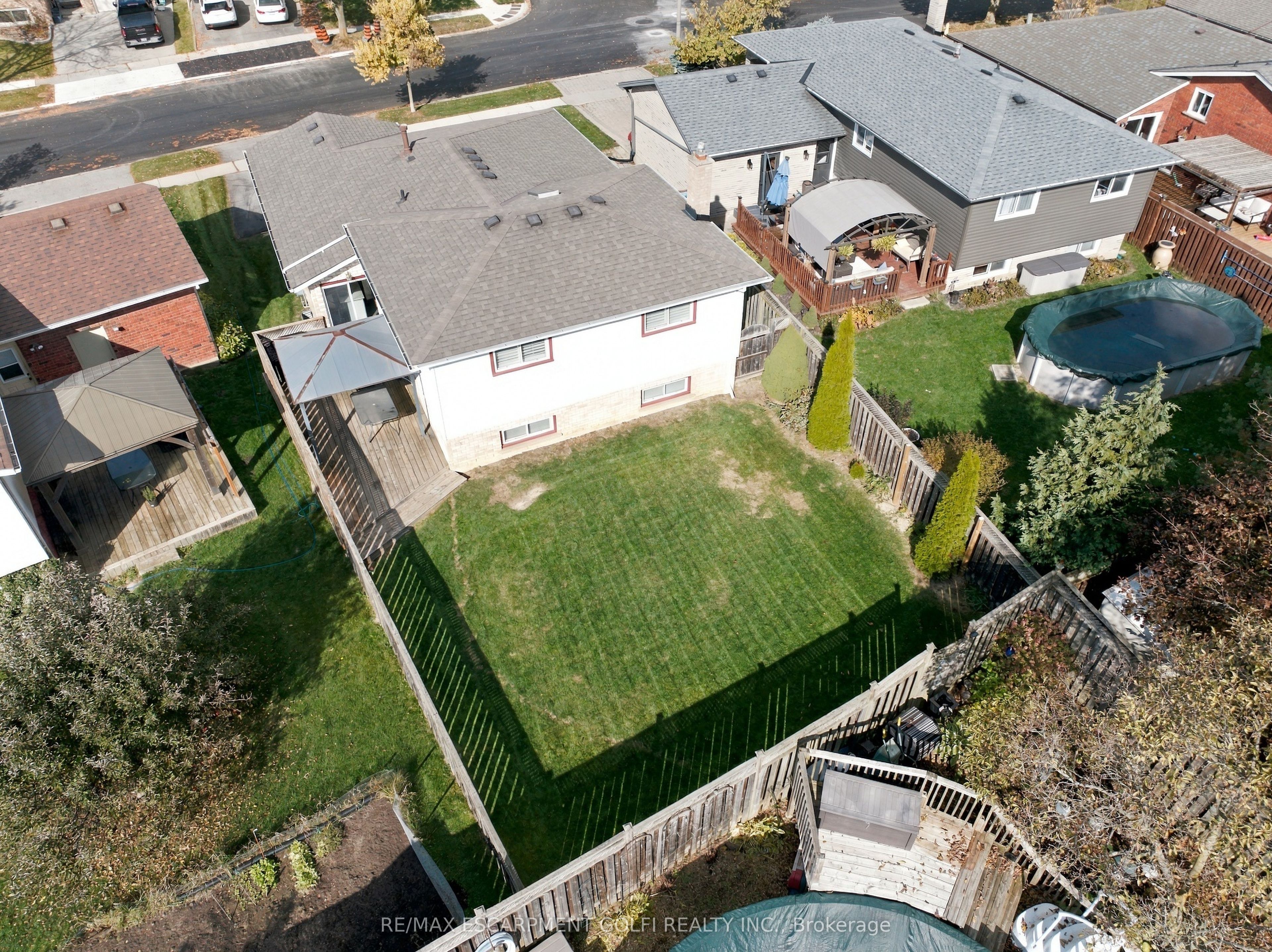 99 Lynden Hill Crescent Property Photo 31