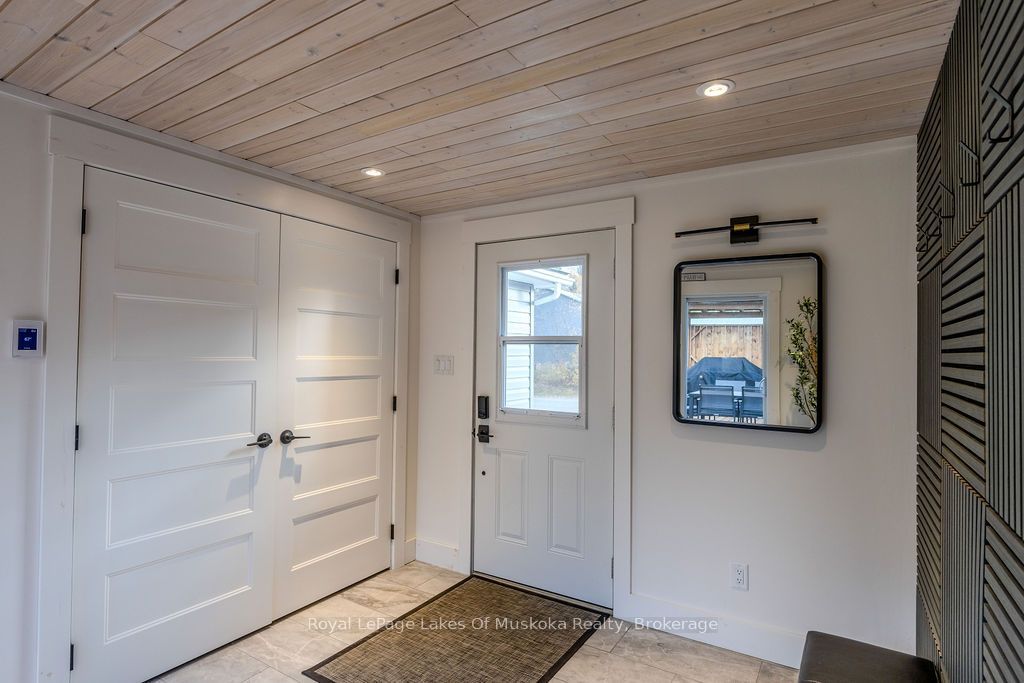 8 Horseshoe Lane Property Photo 4
