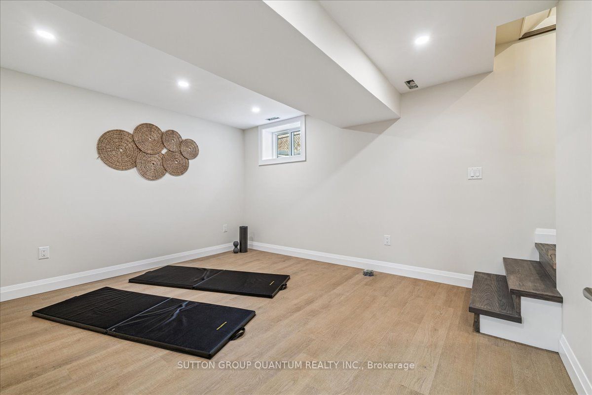 18 Pleasant Avenue Property Photo 44
